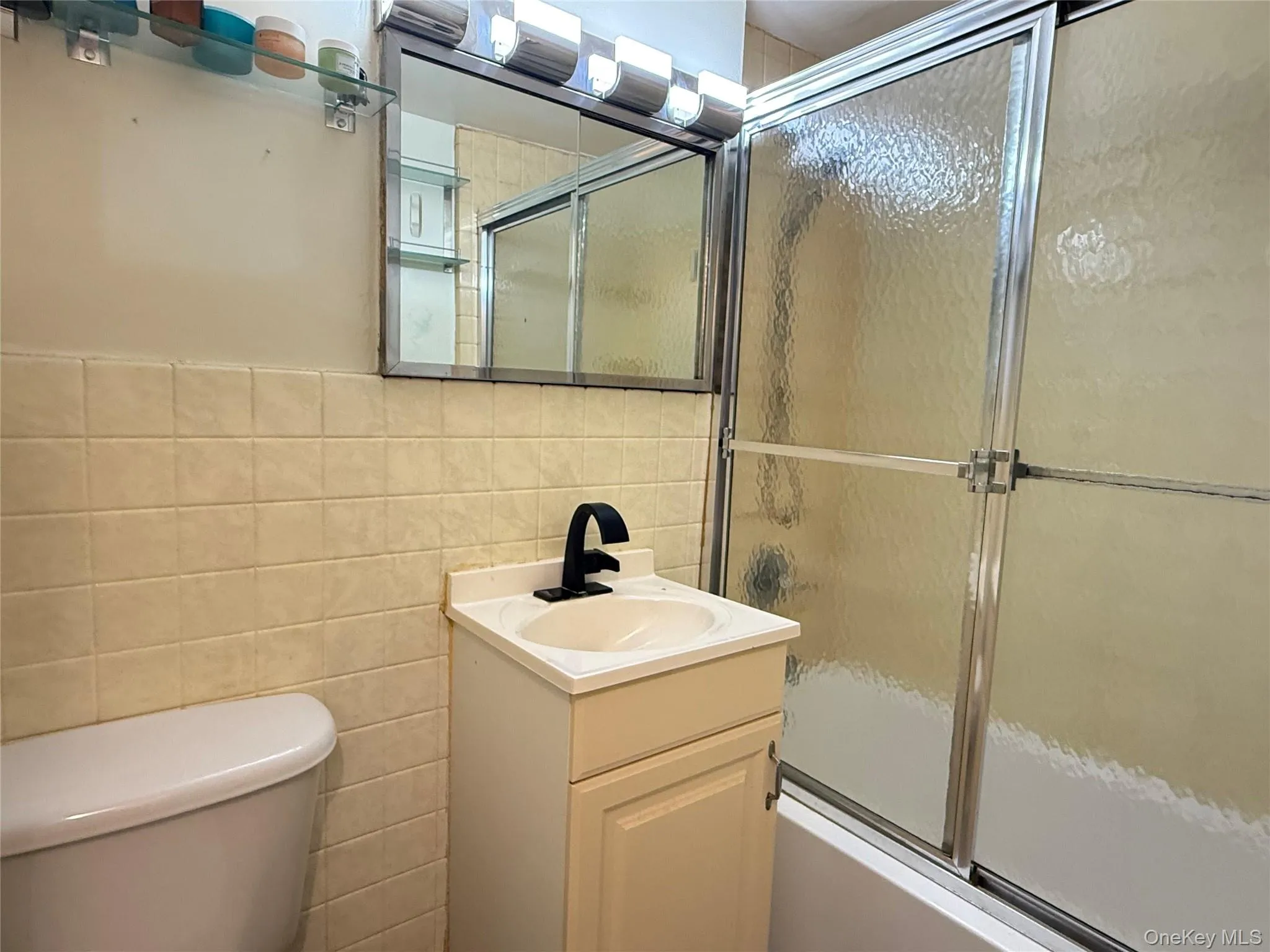 97-40 62 Drive, New York, NY, 2 Rooms Rooms,1 BathroomBathrooms,Residential,For Rent,62,0,1035253 97-40 62 Drive, New York, NY, 2 Rooms Rooms,1 BathroomBathrooms,Residential,For Rent,62,0,1035253