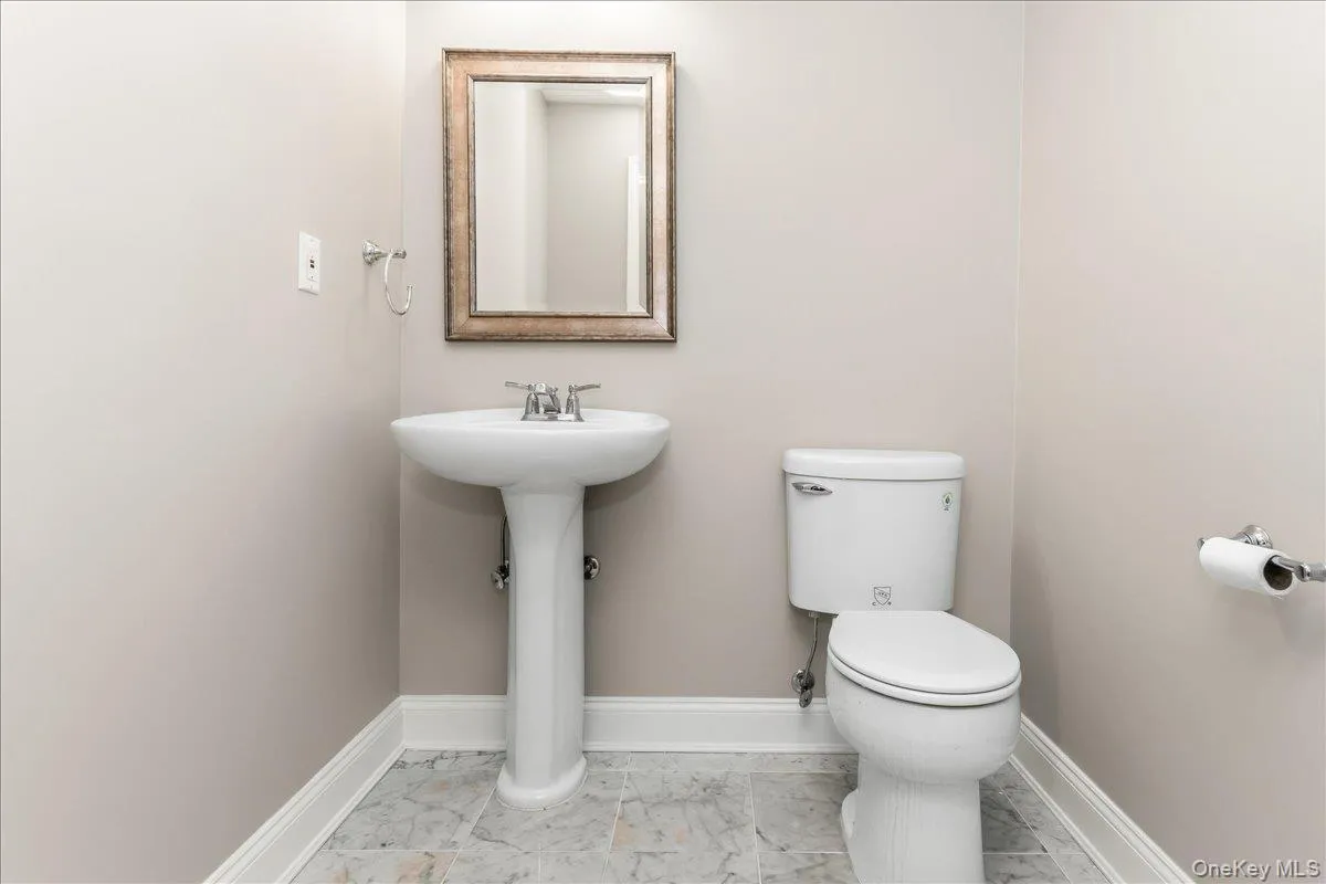 5 Preston Hollow Court, Huntington, NY, 5 Bedrooms Bedrooms, 9 Rooms Rooms,3 BathroomsBathrooms,Residential,For Rent,Preston Hollow,0,1035260 5 Preston Hollow Court, Huntington, NY, 5 Bedrooms Bedrooms, 9 Rooms Rooms,3 BathroomsBathrooms,Residential,For Rent,Preston Hollow,0,1035260