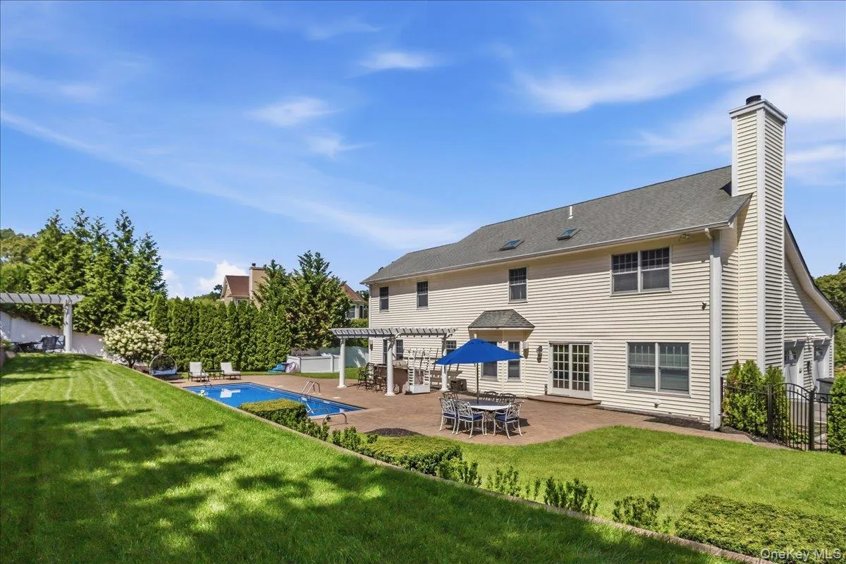 5 Preston Hollow Court, Huntington, NY, 5 Bedrooms Bedrooms, 9 Rooms Rooms,3 BathroomsBathrooms,Residential,For Rent,Preston Hollow,0,1035260 5 Preston Hollow Court, Huntington, NY, 5 Bedrooms Bedrooms, 9 Rooms Rooms,3 BathroomsBathrooms,Residential,For Rent,Preston Hollow,0,1035260