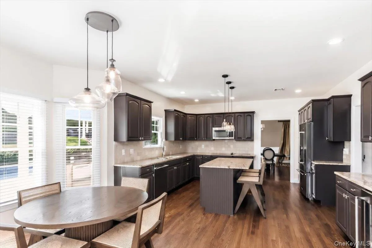5 Preston Hollow Court, Huntington, NY, 5 Bedrooms Bedrooms, 9 Rooms Rooms,3 BathroomsBathrooms,Residential,For Rent,Preston Hollow,0,1035260 5 Preston Hollow Court, Huntington, NY, 5 Bedrooms Bedrooms, 9 Rooms Rooms,3 BathroomsBathrooms,Residential,For Rent,Preston Hollow,0,1035260