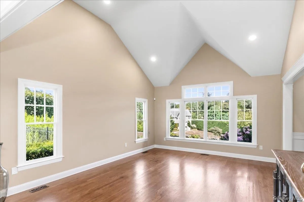5 Preston Hollow Court, Huntington, NY, 5 Bedrooms Bedrooms, 9 Rooms Rooms,3 BathroomsBathrooms,Residential,For Rent,Preston Hollow,0,1035260 5 Preston Hollow Court, Huntington, NY, 5 Bedrooms Bedrooms, 9 Rooms Rooms,3 BathroomsBathrooms,Residential,For Rent,Preston Hollow,0,1035260