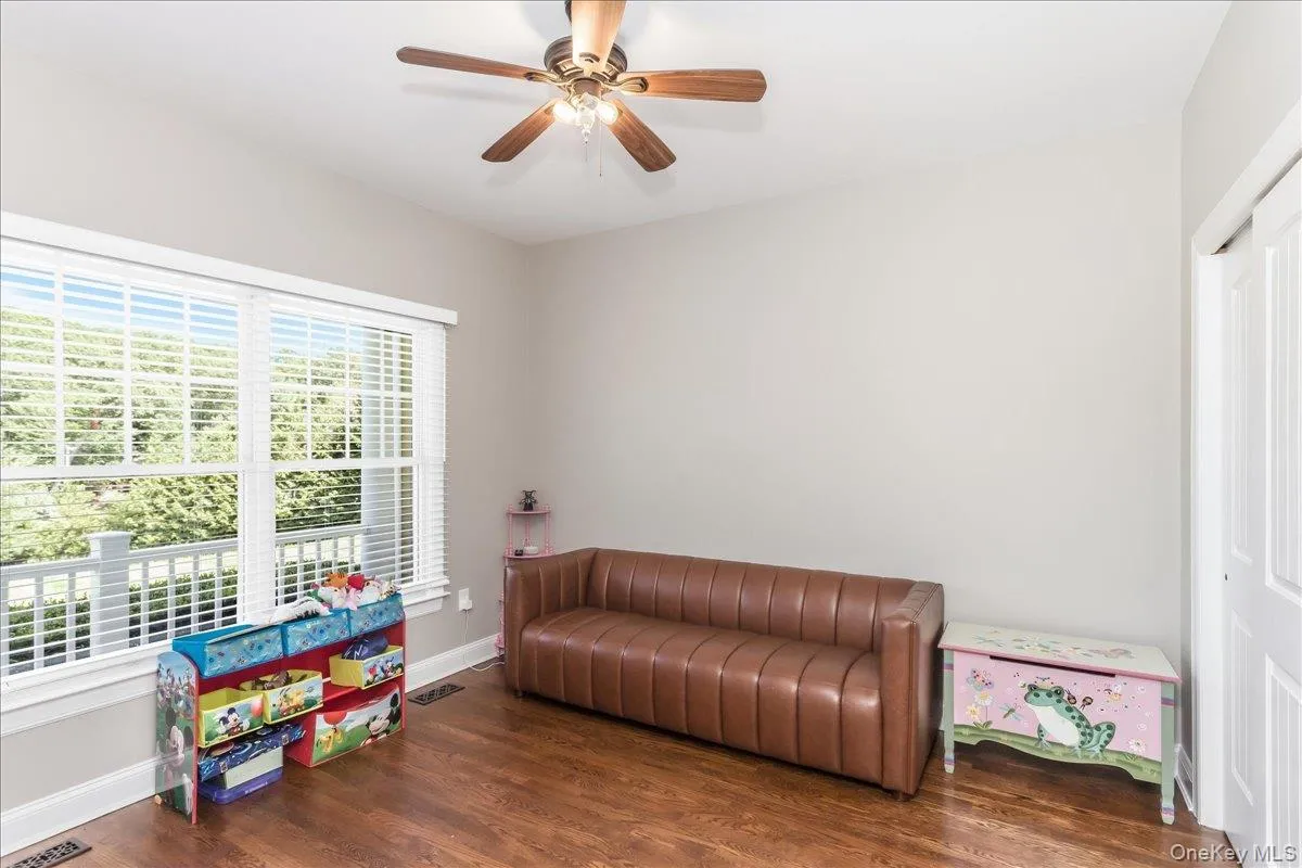 5 Preston Hollow Court, Huntington, NY, 5 Bedrooms Bedrooms, 9 Rooms Rooms,3 BathroomsBathrooms,Residential,For Rent,Preston Hollow,0,1035260 5 Preston Hollow Court, Huntington, NY, 5 Bedrooms Bedrooms, 9 Rooms Rooms,3 BathroomsBathrooms,Residential,For Rent,Preston Hollow,0,1035260