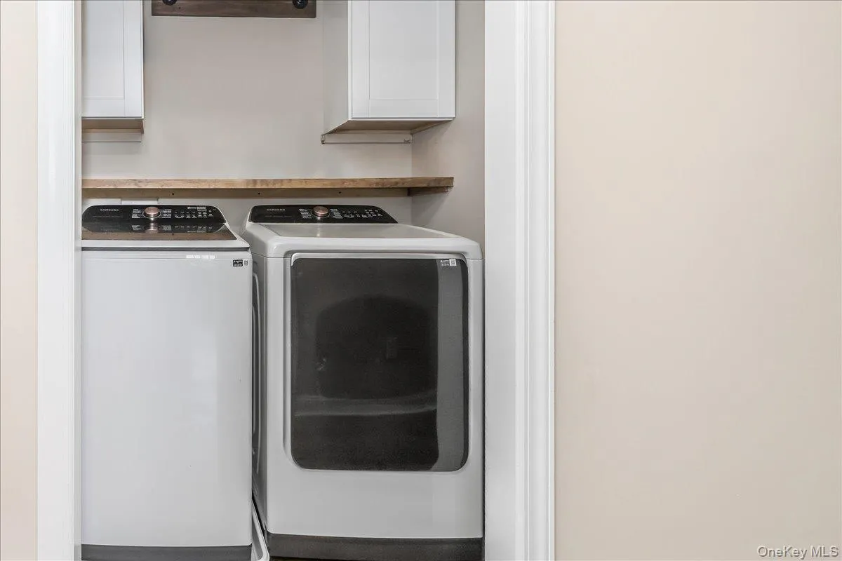 5 Preston Hollow Court, Huntington, NY, 5 Bedrooms Bedrooms, 9 Rooms Rooms,3 BathroomsBathrooms,Residential,For Rent,Preston Hollow,0,1035260 5 Preston Hollow Court, Huntington, NY, 5 Bedrooms Bedrooms, 9 Rooms Rooms,3 BathroomsBathrooms,Residential,For Rent,Preston Hollow,0,1035260