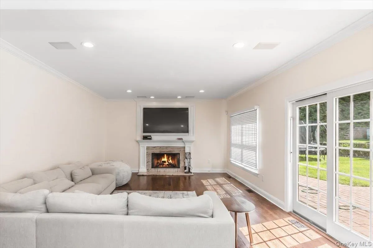 5 Preston Hollow Court, Huntington, NY, 5 Bedrooms Bedrooms, 9 Rooms Rooms,3 BathroomsBathrooms,Residential,For Rent,Preston Hollow,0,1035260 5 Preston Hollow Court, Huntington, NY, 5 Bedrooms Bedrooms, 9 Rooms Rooms,3 BathroomsBathrooms,Residential,For Rent,Preston Hollow,0,1035260