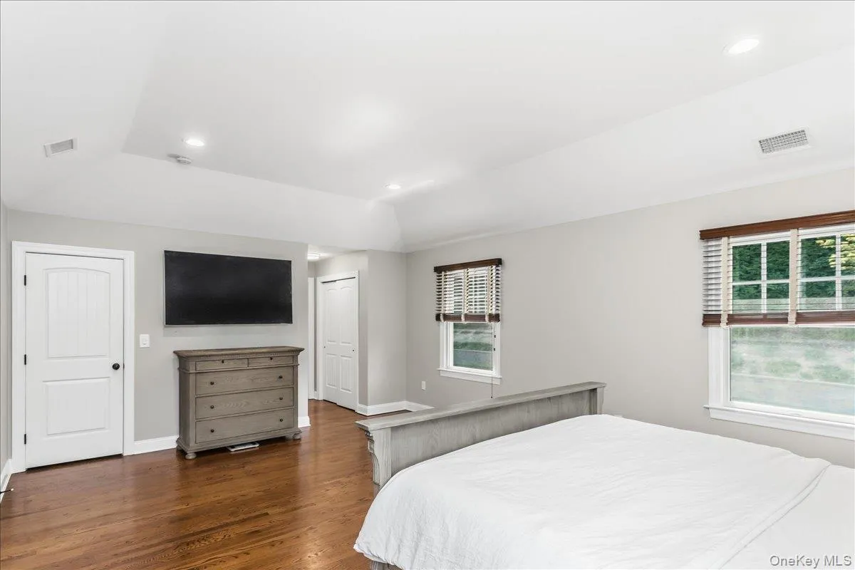 5 Preston Hollow Court, Huntington, NY, 5 Bedrooms Bedrooms, 9 Rooms Rooms,3 BathroomsBathrooms,Residential,For Rent,Preston Hollow,0,1035260 5 Preston Hollow Court, Huntington, NY, 5 Bedrooms Bedrooms, 9 Rooms Rooms,3 BathroomsBathrooms,Residential,For Rent,Preston Hollow,0,1035260
