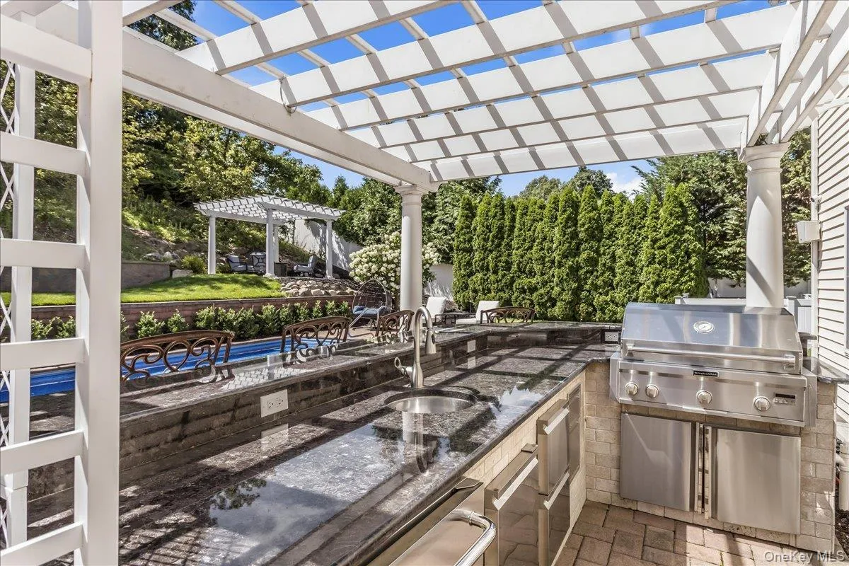 5 Preston Hollow Court, Huntington, NY, 5 Bedrooms Bedrooms, 9 Rooms Rooms,3 BathroomsBathrooms,Residential,For Rent,Preston Hollow,0,1035260 5 Preston Hollow Court, Huntington, NY, 5 Bedrooms Bedrooms, 9 Rooms Rooms,3 BathroomsBathrooms,Residential,For Rent,Preston Hollow,0,1035260