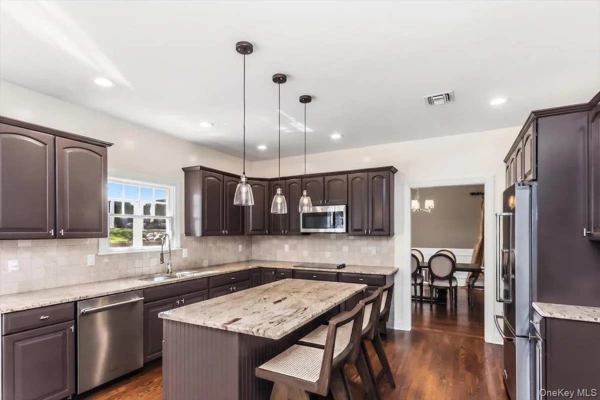 5 Preston Hollow Court, Huntington, NY, 5 Bedrooms Bedrooms, 9 Rooms Rooms,3 BathroomsBathrooms,Residential,For Rent,Preston Hollow,0,1035260 5 Preston Hollow Court, Huntington, NY, 5 Bedrooms Bedrooms, 9 Rooms Rooms,3 BathroomsBathrooms,Residential,For Rent,Preston Hollow,0,1035260