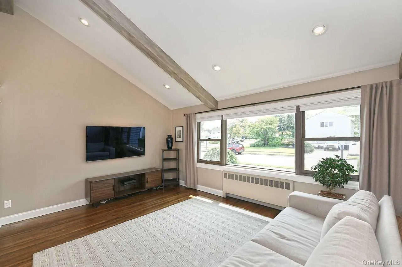1815 Andrea Road, Hempstead, NY, 3 Bedrooms Bedrooms, 7 Rooms Rooms,2 BathroomsBathrooms,Residential,For Rent,Andrea,0,1035263 1815 Andrea Road, Hempstead, NY, 3 Bedrooms Bedrooms, 7 Rooms Rooms,2 BathroomsBathrooms,Residential,For Rent,Andrea,0,1035263