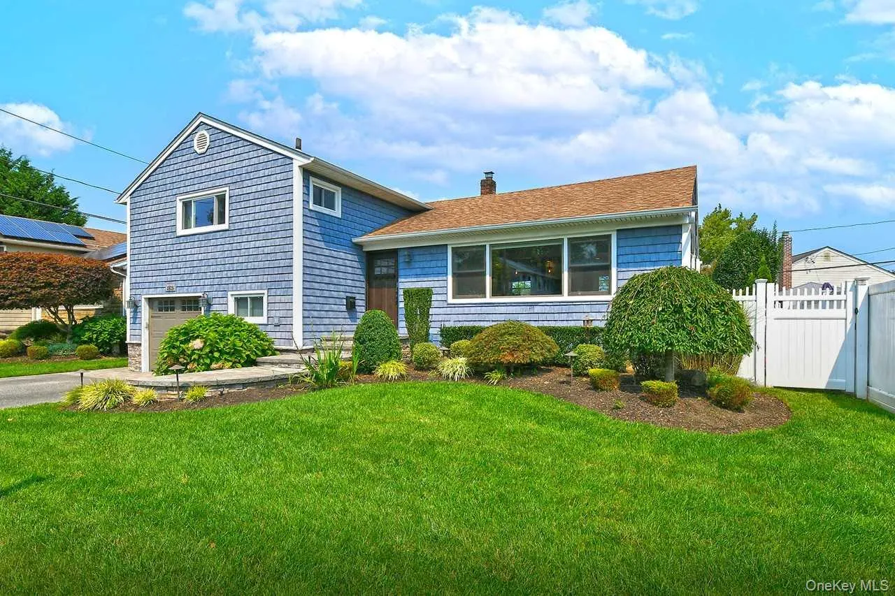 1815 Andrea Road, Hempstead, NY, 3 Bedrooms Bedrooms, 7 Rooms Rooms,2 BathroomsBathrooms,Residential,For Rent,Andrea,0,1035263 1815 Andrea Road, Hempstead, NY, 3 Bedrooms Bedrooms, 7 Rooms Rooms,2 BathroomsBathrooms,Residential,For Rent,Andrea,0,1035263