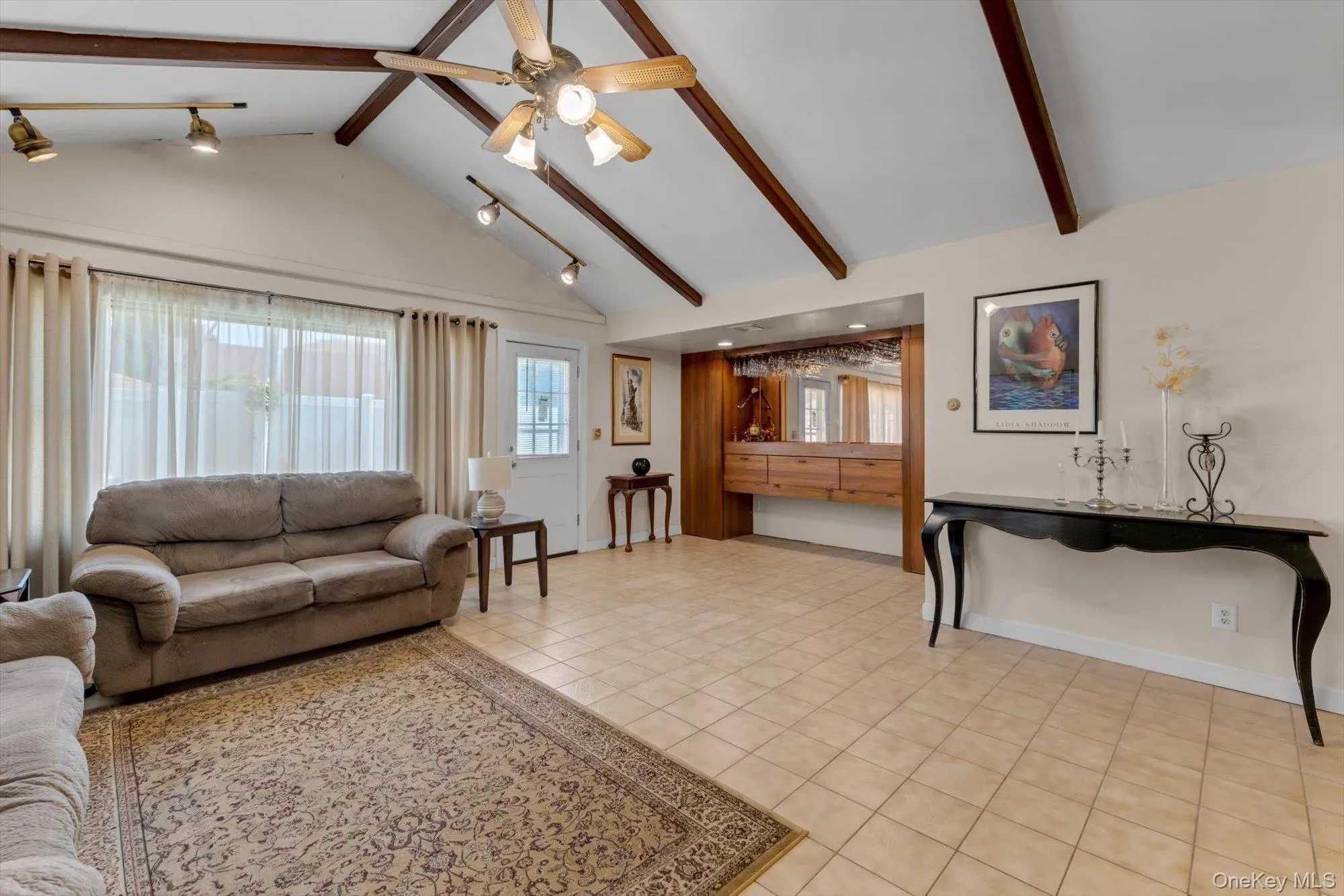 Family Room with vaulted ceilings Family Room with vaulted ceilings