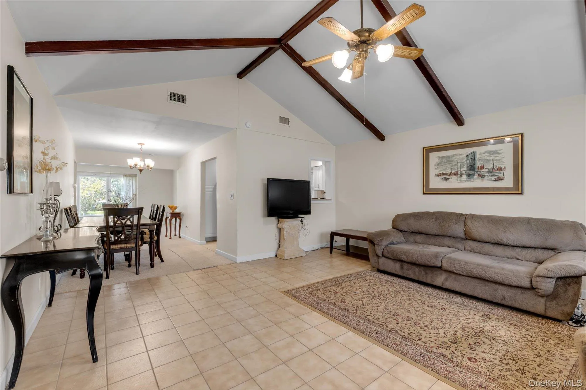 Family Room with vaulted ceilings Family Room with vaulted ceilings