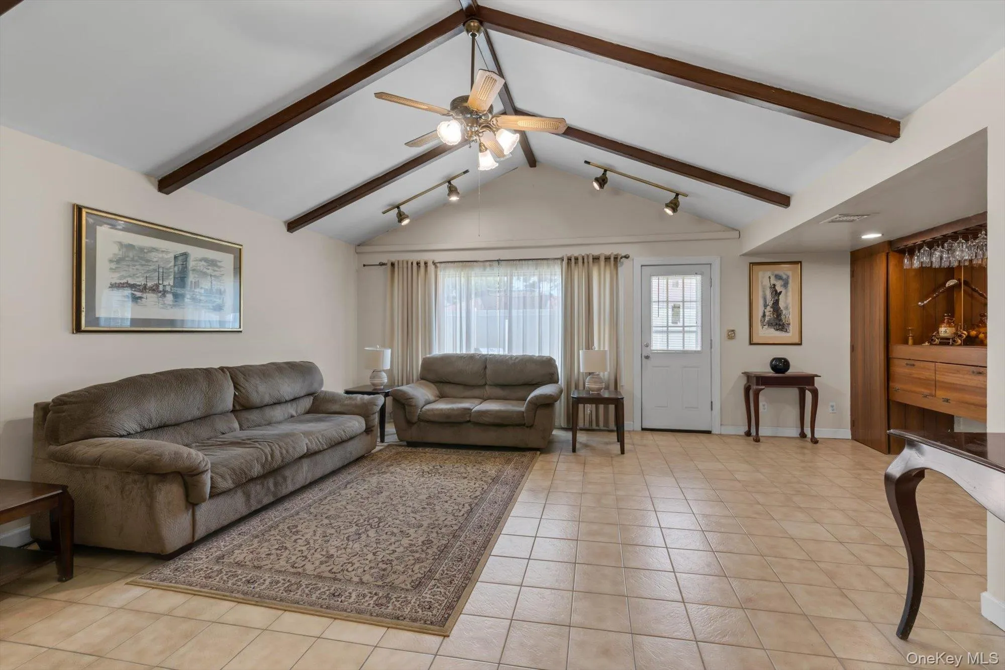 Family Room with vaulted ceilings Family Room with vaulted ceilings