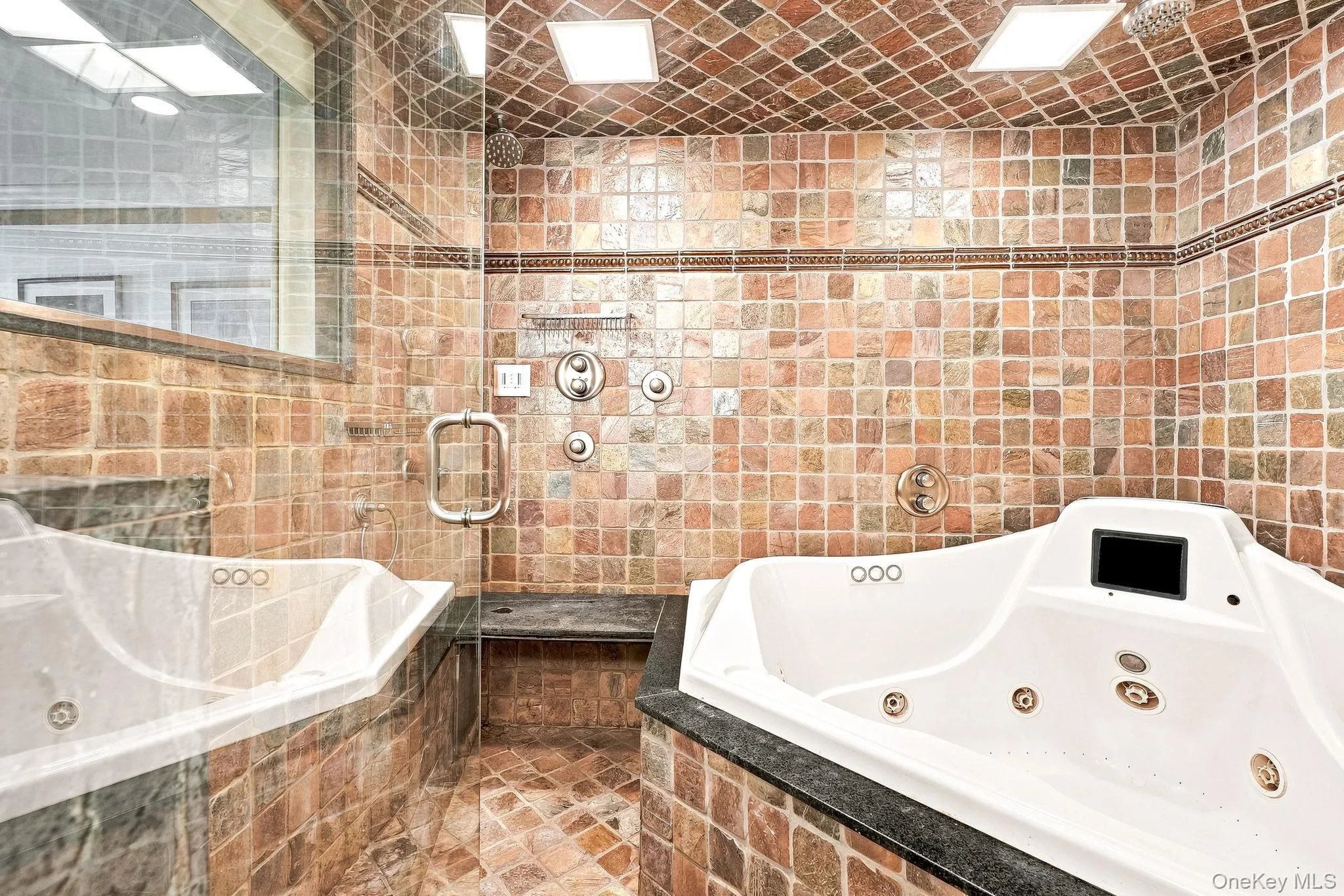 Whirlpool connected to bathroom and sauna Whirlpool connected to bathroom and sauna