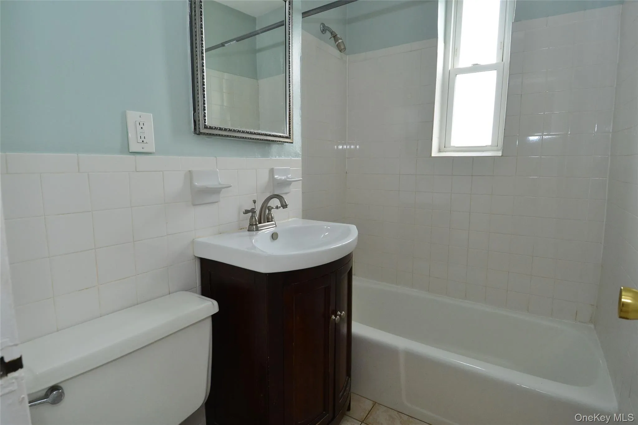 14 Westview Avenue, Eastchester, NY, 1 Bedroom Bedrooms, 4 Rooms Rooms,1 BathroomBathrooms,Residential Lease,For Rent,Westview Avenue,0,1035272 14 Westview Avenue, Eastchester, NY, 1 Bedroom Bedrooms, 4 Rooms Rooms,1 BathroomBathrooms,Residential Lease,For Rent,Westview Avenue,0,1035272