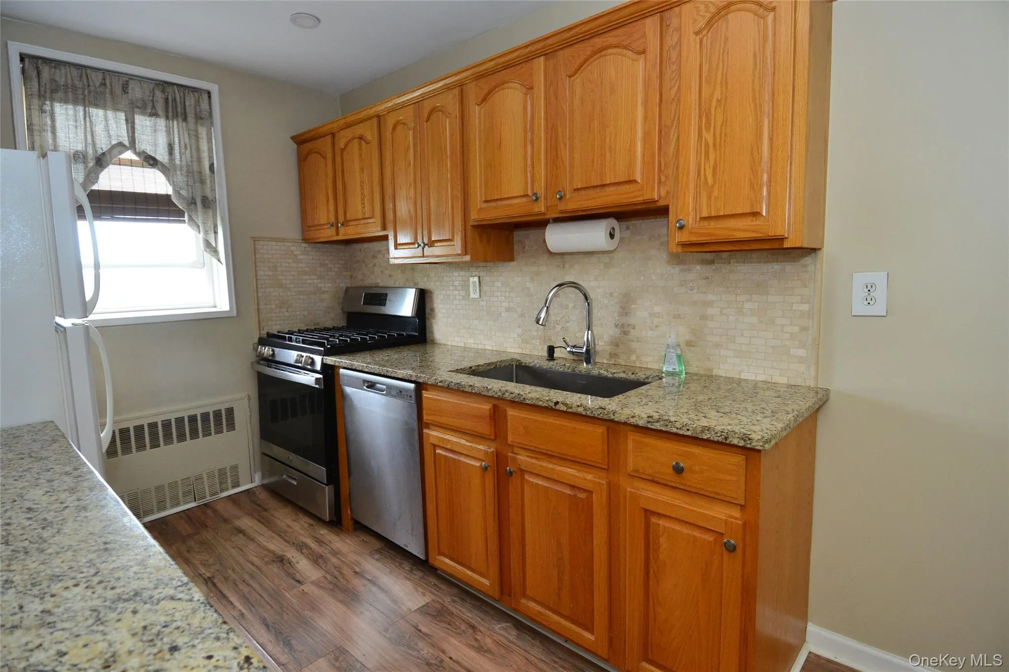 14 Westview Avenue, Eastchester, NY, 1 Bedroom Bedrooms, 4 Rooms Rooms,1 BathroomBathrooms,Residential Lease,For Rent,Westview Avenue,0,1035272 14 Westview Avenue, Eastchester, NY, 1 Bedroom Bedrooms, 4 Rooms Rooms,1 BathroomBathrooms,Residential Lease,For Rent,Westview Avenue,0,1035272