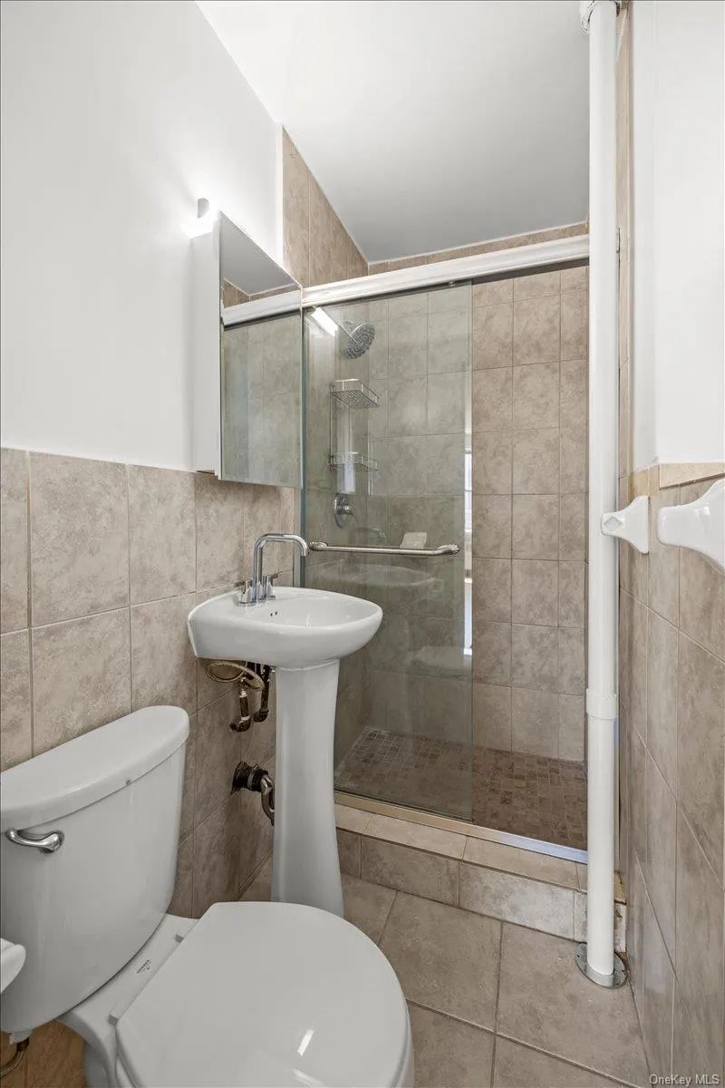 3720 Independence Avenue, New York, NY, 2 Bedrooms Bedrooms, 5 Rooms Rooms,2 BathroomsBathrooms,Residential,For Rent,Independence,0,1035273 3720 Independence Avenue, New York, NY, 2 Bedrooms Bedrooms, 5 Rooms Rooms,2 BathroomsBathrooms,Residential,For Rent,Independence,0,1035273