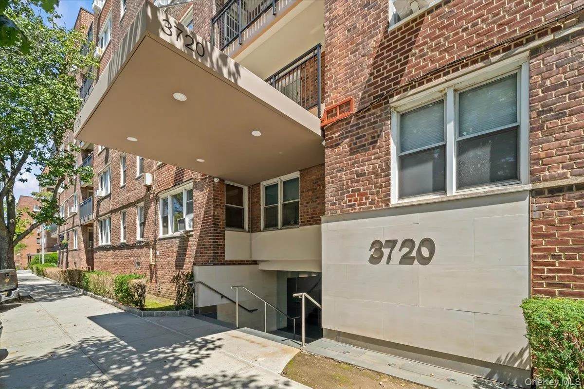 3720 Independence Avenue, New York, NY, 2 Bedrooms Bedrooms, 5 Rooms Rooms,2 BathroomsBathrooms,Residential,For Rent,Independence,0,1035273 3720 Independence Avenue, New York, NY, 2 Bedrooms Bedrooms, 5 Rooms Rooms,2 BathroomsBathrooms,Residential,For Rent,Independence,0,1035273