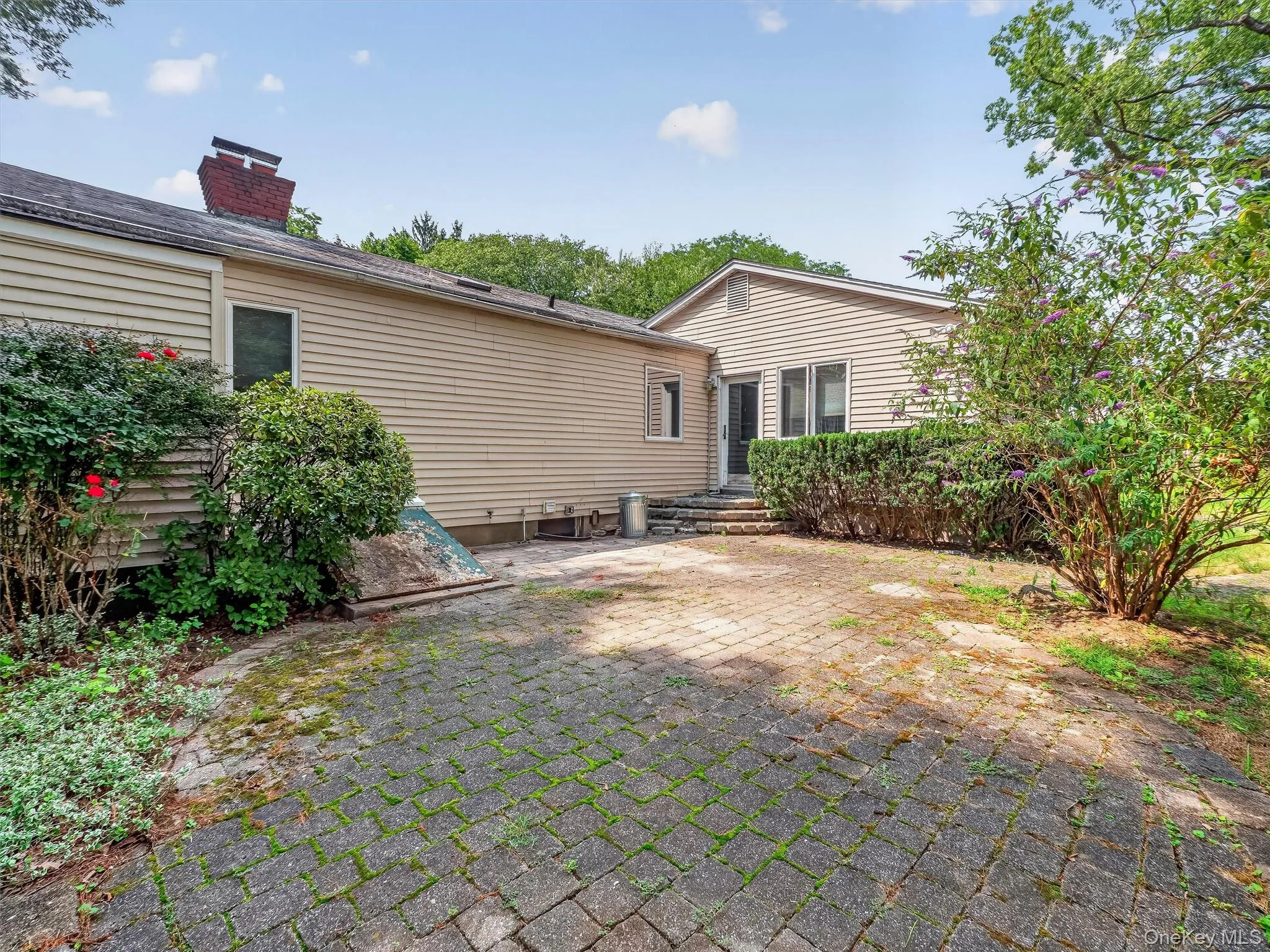 12 Elmwood Drive, Clarkstown, NY, 3 Bedrooms Bedrooms, 9 Rooms Rooms,2 BathroomsBathrooms,Residential,For Rent,Elmwood,0,1035280 12 Elmwood Drive, Clarkstown, NY, 3 Bedrooms Bedrooms, 9 Rooms Rooms,2 BathroomsBathrooms,Residential,For Rent,Elmwood,0,1035280
