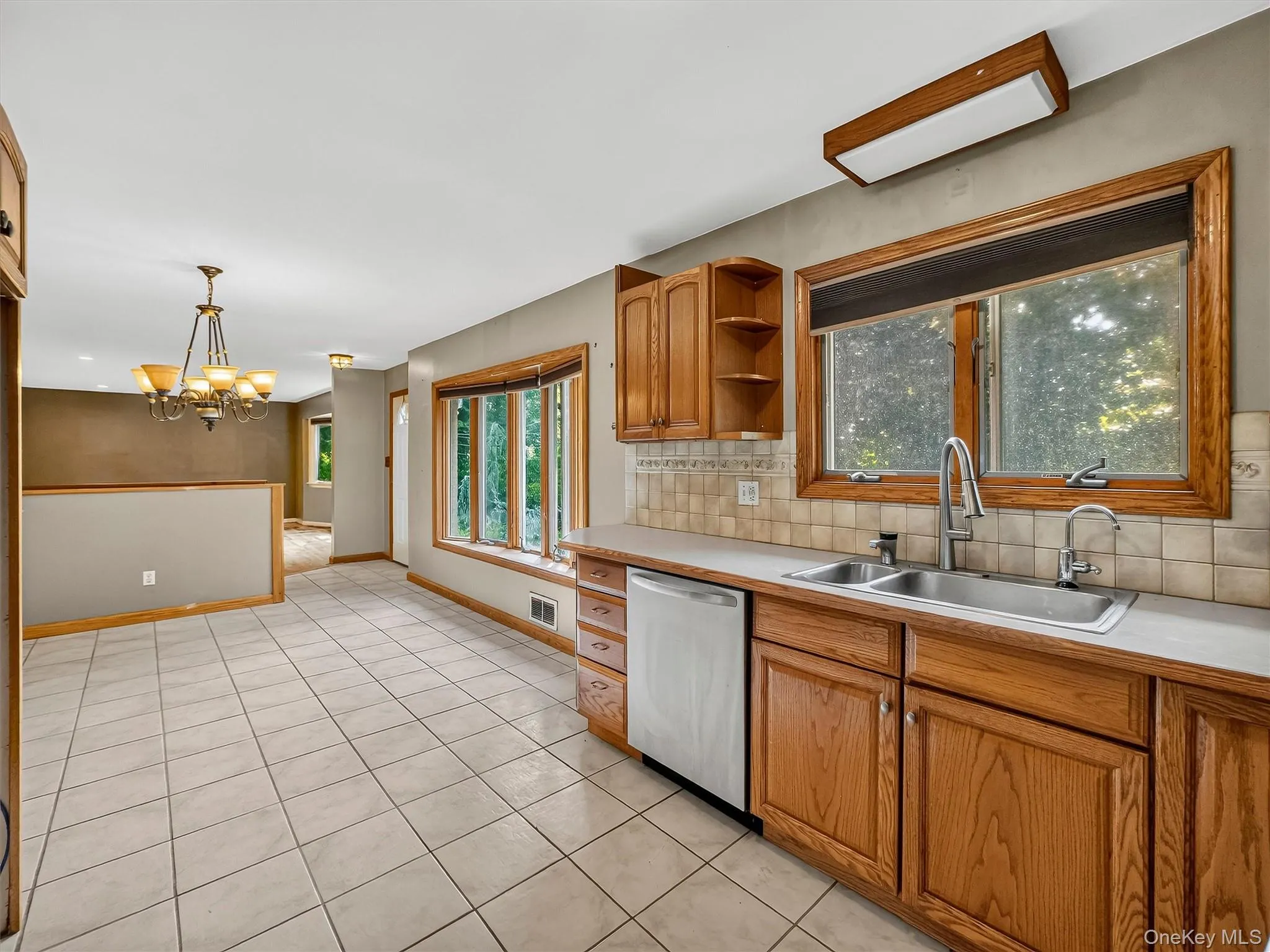 12 Elmwood Drive, Clarkstown, NY, 3 Bedrooms Bedrooms, 9 Rooms Rooms,2 BathroomsBathrooms,Residential,For Rent,Elmwood,0,1035280 12 Elmwood Drive, Clarkstown, NY, 3 Bedrooms Bedrooms, 9 Rooms Rooms,2 BathroomsBathrooms,Residential,For Rent,Elmwood,0,1035280