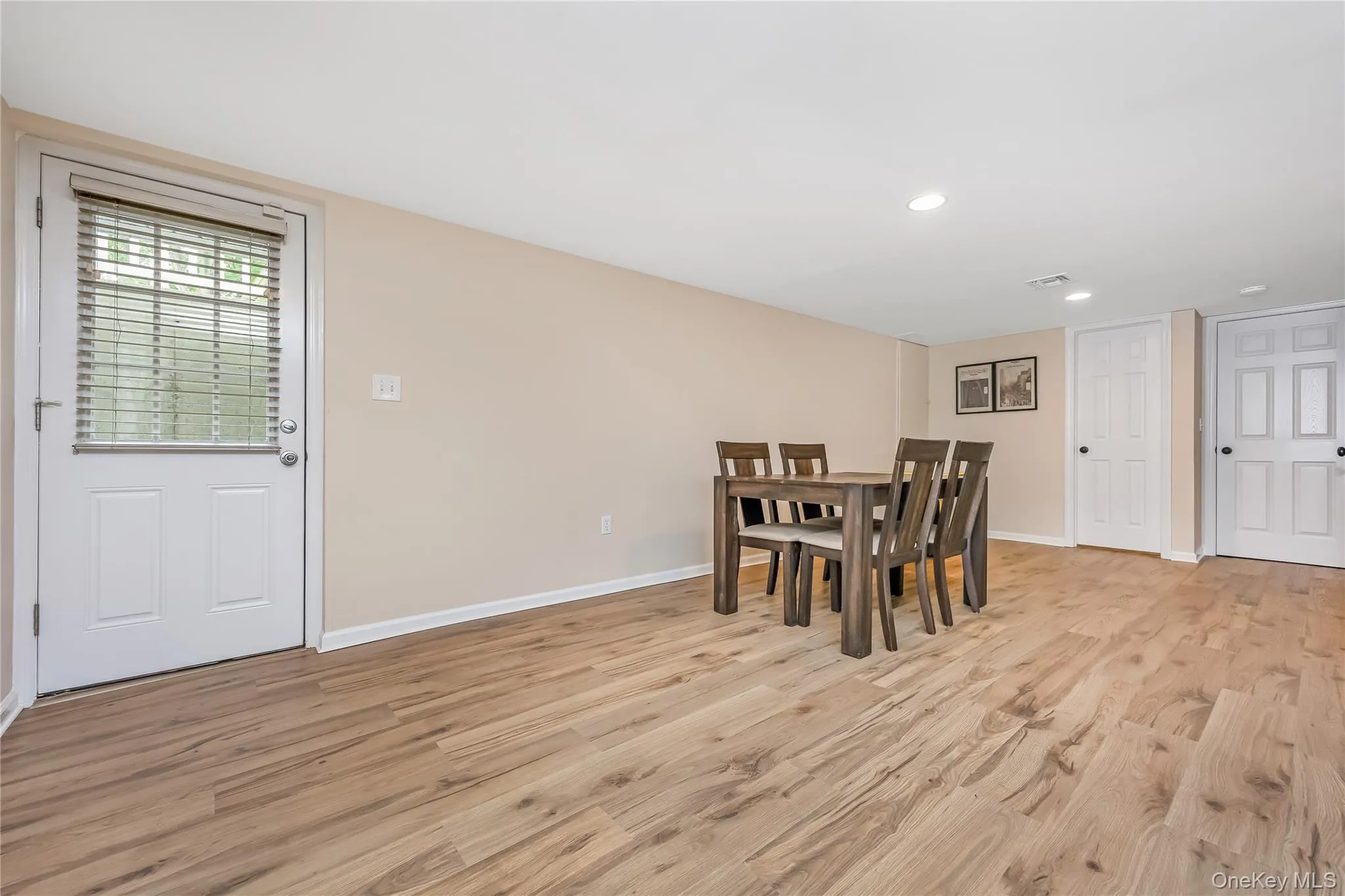 15 Dewey Road, Smithtown, NY, 3 Bedrooms Bedrooms, 6 Rooms Rooms,2 BathroomsBathrooms,Residential,For Rent,Dewey,0,1035282 15 Dewey Road, Smithtown, NY, 3 Bedrooms Bedrooms, 6 Rooms Rooms,2 BathroomsBathrooms,Residential,For Rent,Dewey,0,1035282