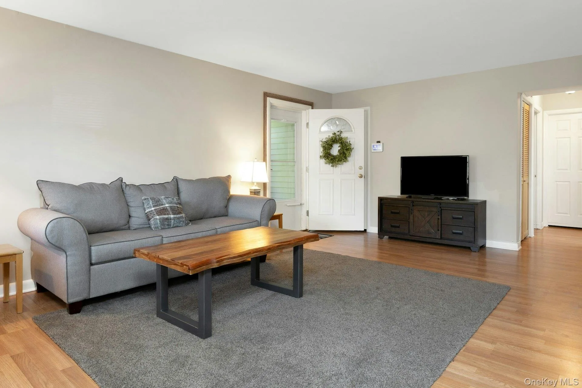 34 Warwick Place, Yorktown, NY, 2 Bedrooms Bedrooms, 5 Rooms Rooms,1 BathroomBathrooms,Residential,For Rent,Warwick,0,1035286 34 Warwick Place, Yorktown, NY, 2 Bedrooms Bedrooms, 5 Rooms Rooms,1 BathroomBathrooms,Residential,For Rent,Warwick,0,1035286