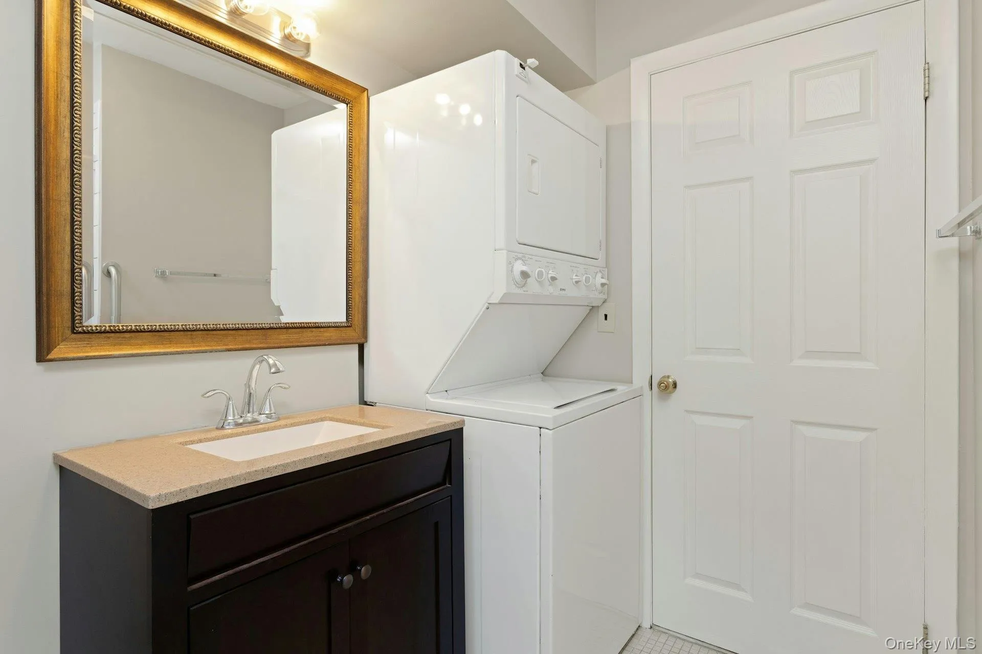 34 Warwick Place, Yorktown, NY, 2 Bedrooms Bedrooms, 5 Rooms Rooms,1 BathroomBathrooms,Residential,For Rent,Warwick,0,1035286 34 Warwick Place, Yorktown, NY, 2 Bedrooms Bedrooms, 5 Rooms Rooms,1 BathroomBathrooms,Residential,For Rent,Warwick,0,1035286