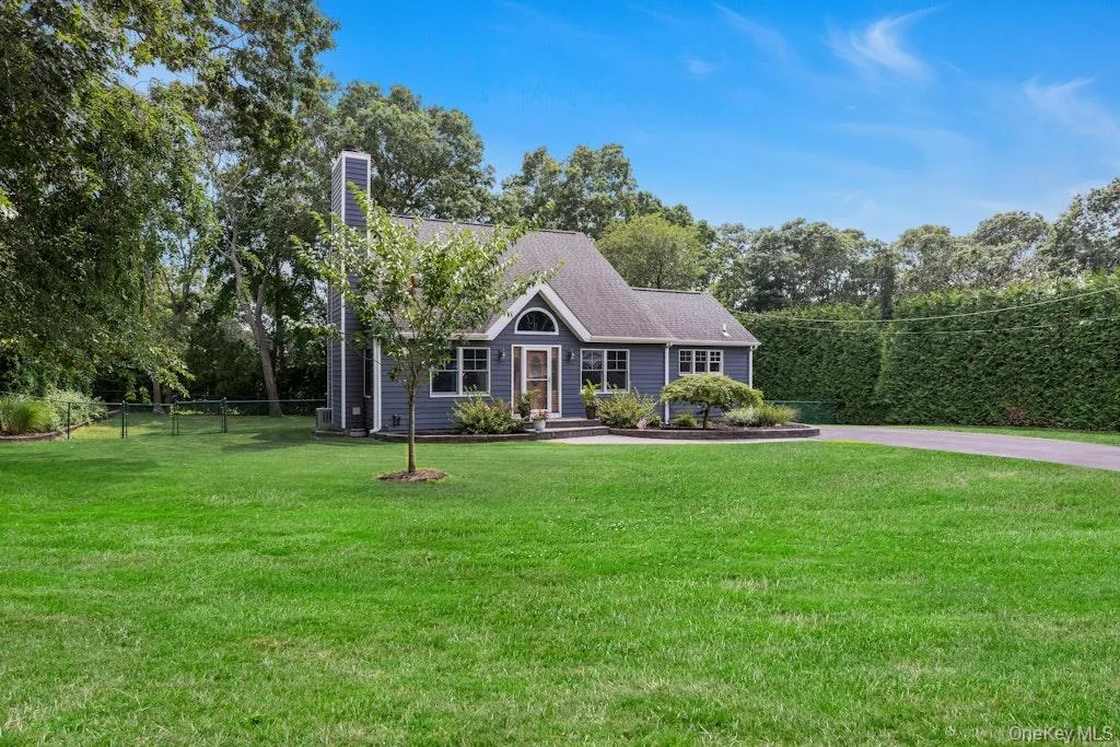 111 Tiana Road, Southampton, NY, 4 Bedrooms Bedrooms, 6 Rooms Rooms,2 BathroomsBathrooms,Residential,For Rent,Tiana,0,1035288 111 Tiana Road, Southampton, NY, 4 Bedrooms Bedrooms, 6 Rooms Rooms,2 BathroomsBathrooms,Residential,For Rent,Tiana,0,1035288