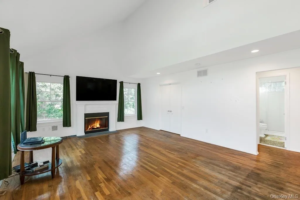 111 Tiana Road, Southampton, NY, 4 Bedrooms Bedrooms, 6 Rooms Rooms,2 BathroomsBathrooms,Residential,For Rent,Tiana,0,1035288 111 Tiana Road, Southampton, NY, 4 Bedrooms Bedrooms, 6 Rooms Rooms,2 BathroomsBathrooms,Residential,For Rent,Tiana,0,1035288