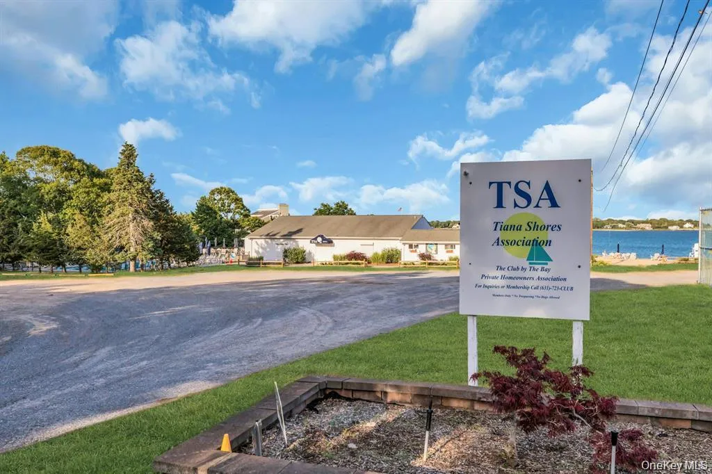 111 Tiana Road, Southampton, NY, 4 Bedrooms Bedrooms, 6 Rooms Rooms,2 BathroomsBathrooms,Residential,For Rent,Tiana,0,1035288 111 Tiana Road, Southampton, NY, 4 Bedrooms Bedrooms, 6 Rooms Rooms,2 BathroomsBathrooms,Residential,For Rent,Tiana,0,1035288