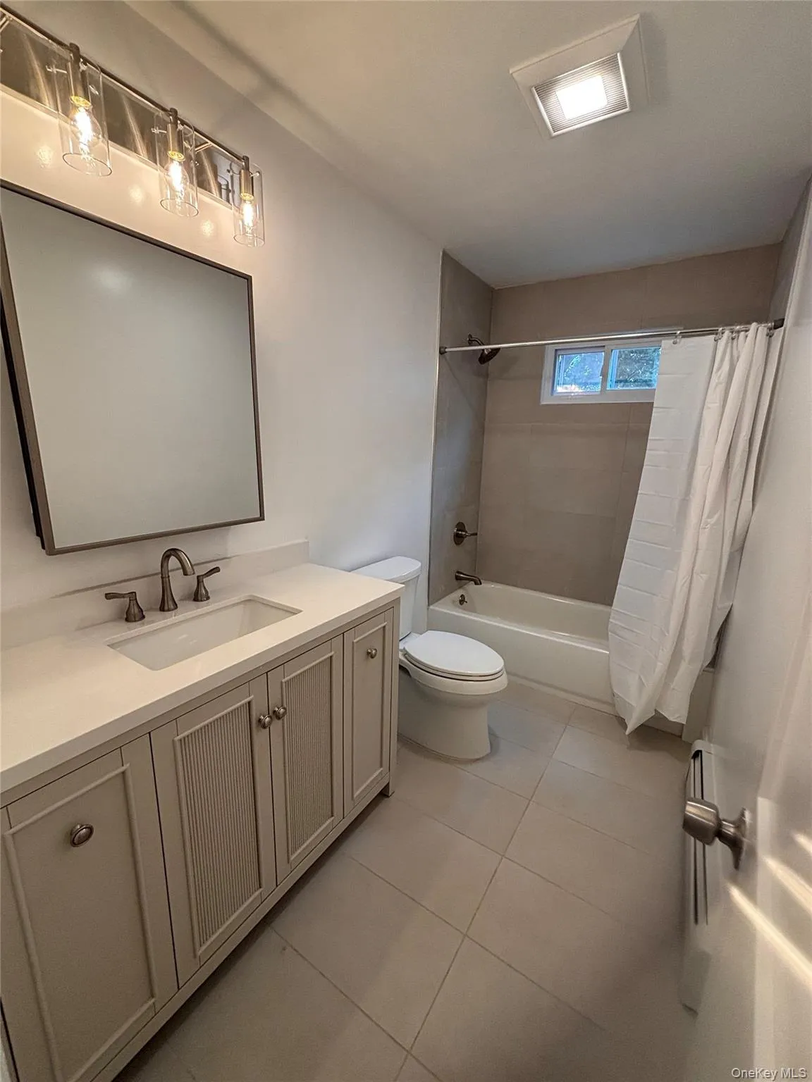29 Main Avenue, Brookhaven, NY, 6 Bedrooms Bedrooms, 9 Rooms Rooms,3 BathroomsBathrooms,Residential Lease,For Rent,Main,0,1035293 29 Main Avenue, Brookhaven, NY, 6 Bedrooms Bedrooms, 9 Rooms Rooms,3 BathroomsBathrooms,Residential Lease,For Rent,Main,0,1035293