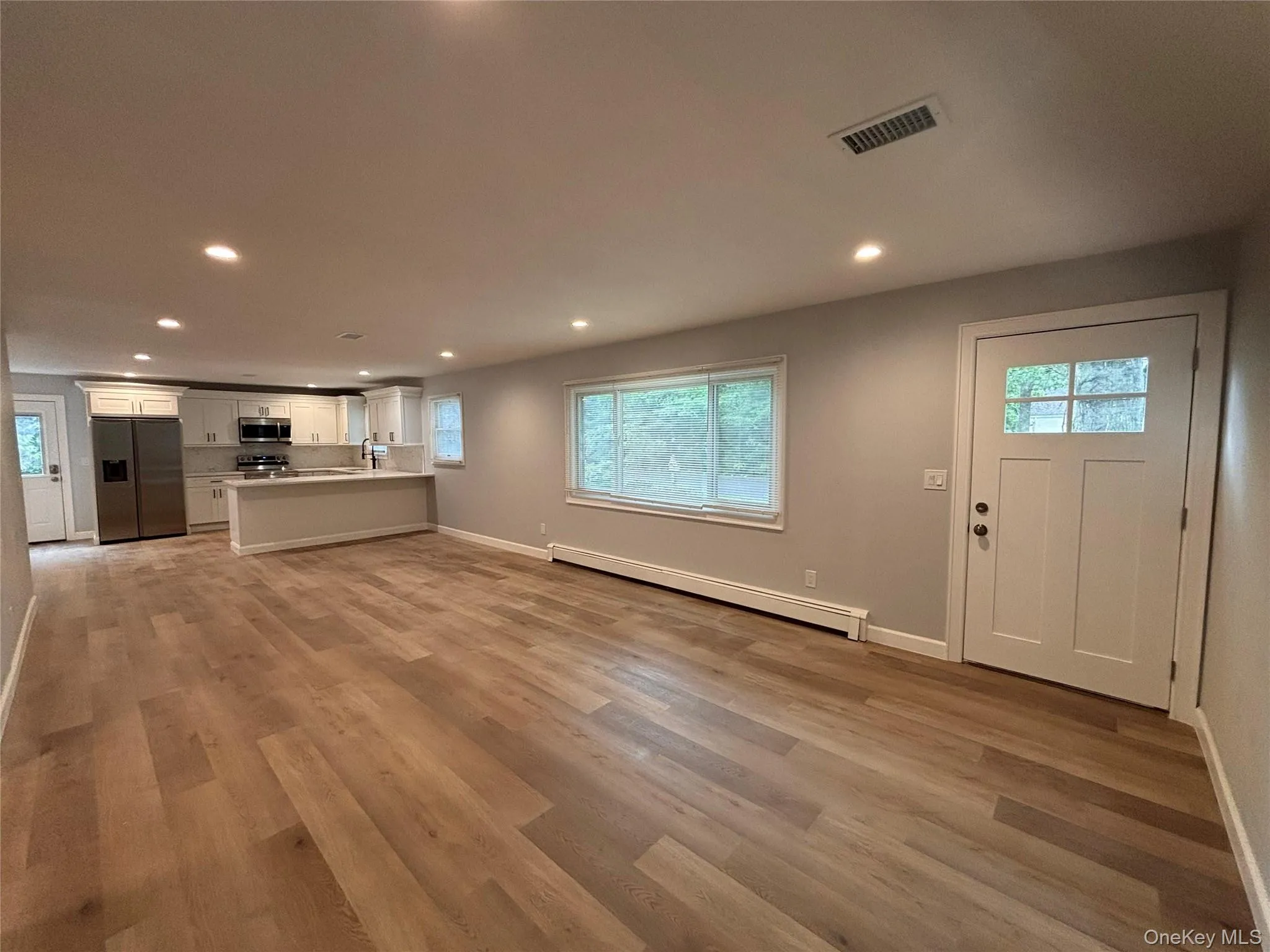 29 Main Avenue, Brookhaven, NY, 6 Bedrooms Bedrooms, 9 Rooms Rooms,3 BathroomsBathrooms,Residential Lease,For Rent,Main,0,1035293 29 Main Avenue, Brookhaven, NY, 6 Bedrooms Bedrooms, 9 Rooms Rooms,3 BathroomsBathrooms,Residential Lease,For Rent,Main,0,1035293