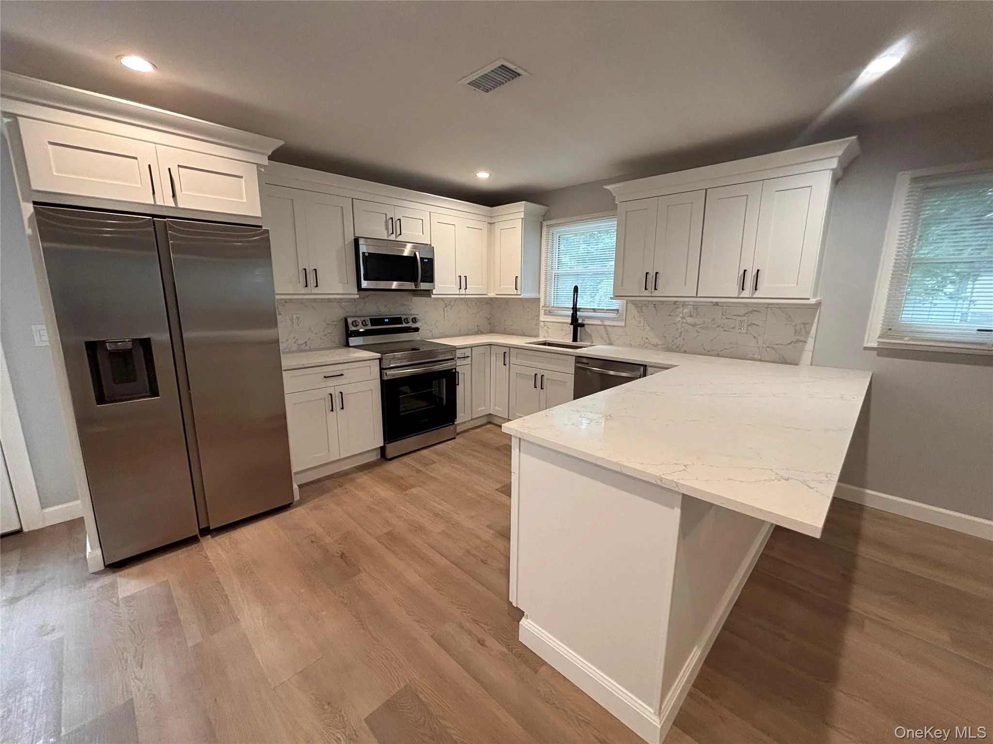 29 Main Avenue, Brookhaven, NY, 6 Bedrooms Bedrooms, 9 Rooms Rooms,3 BathroomsBathrooms,Residential Lease,For Rent,Main,0,1035293 29 Main Avenue, Brookhaven, NY, 6 Bedrooms Bedrooms, 9 Rooms Rooms,3 BathroomsBathrooms,Residential Lease,For Rent,Main,0,1035293