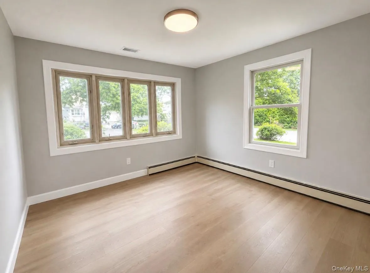 29 Main Avenue, Brookhaven, NY, 6 Bedrooms Bedrooms, 9 Rooms Rooms,3 BathroomsBathrooms,Residential Lease,For Rent,Main,0,1035293 29 Main Avenue, Brookhaven, NY, 6 Bedrooms Bedrooms, 9 Rooms Rooms,3 BathroomsBathrooms,Residential Lease,For Rent,Main,0,1035293