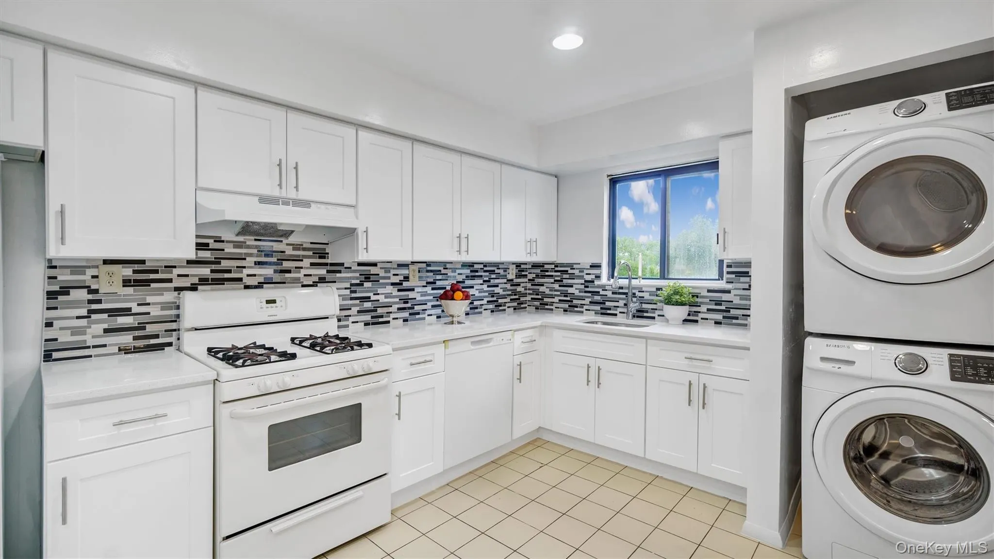 9 Harrison Avenue, Glen Cove, NY, 3 Bedrooms Bedrooms, 7 Rooms Rooms,1 BathroomBathrooms,Residential Lease,For Rent,Harrison,0,1035294 9 Harrison Avenue, Glen Cove, NY, 3 Bedrooms Bedrooms, 7 Rooms Rooms,1 BathroomBathrooms,Residential Lease,For Rent,Harrison,0,1035294