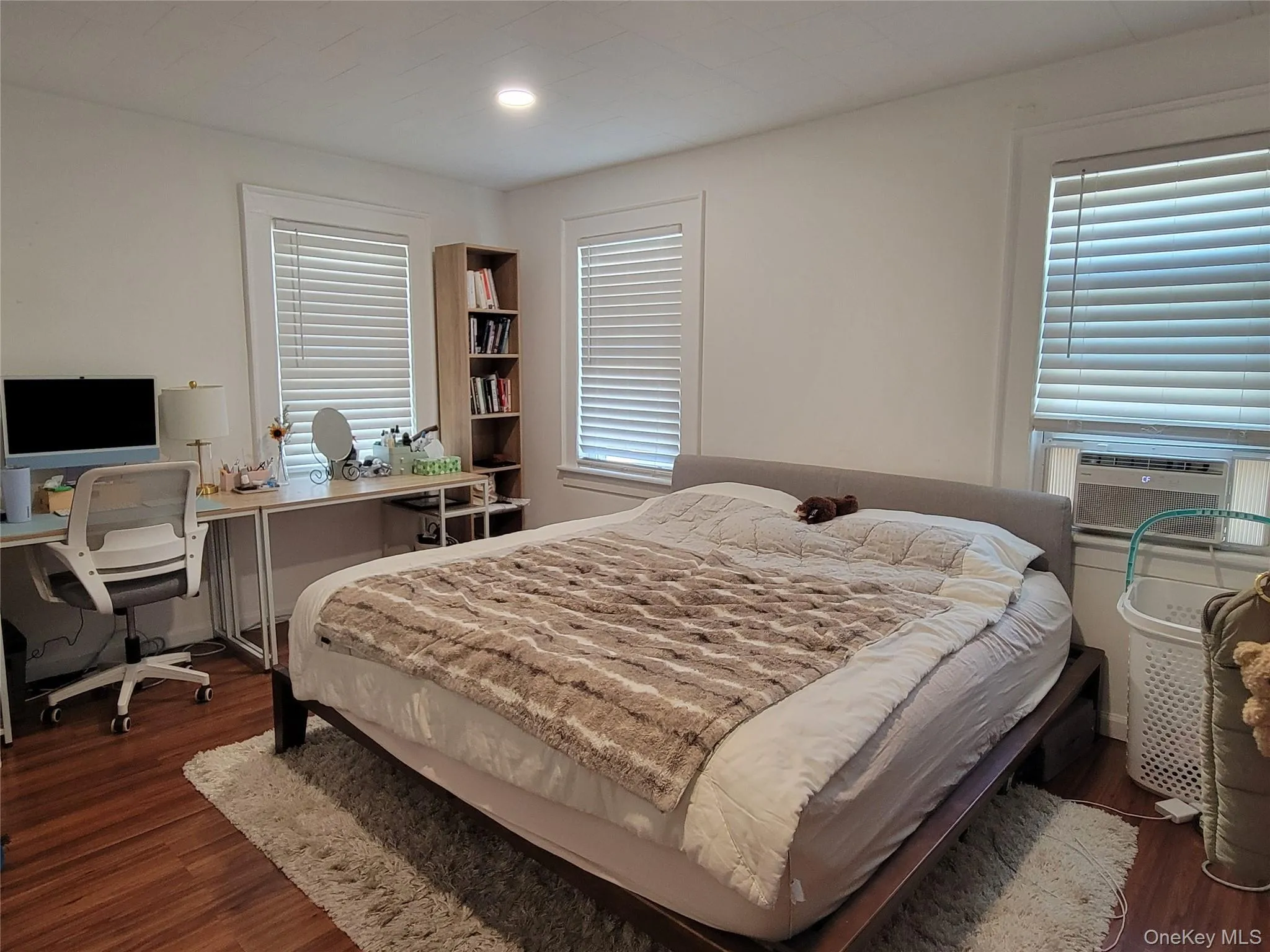 35-26 154th Street, New York, NY, 3 Bedrooms Bedrooms, 6 Rooms Rooms,2 BathroomsBathrooms,Residential,For Rent,154th,0,1035300 35-26 154th Street, New York, NY, 3 Bedrooms Bedrooms, 6 Rooms Rooms,2 BathroomsBathrooms,Residential,For Rent,154th,0,1035300