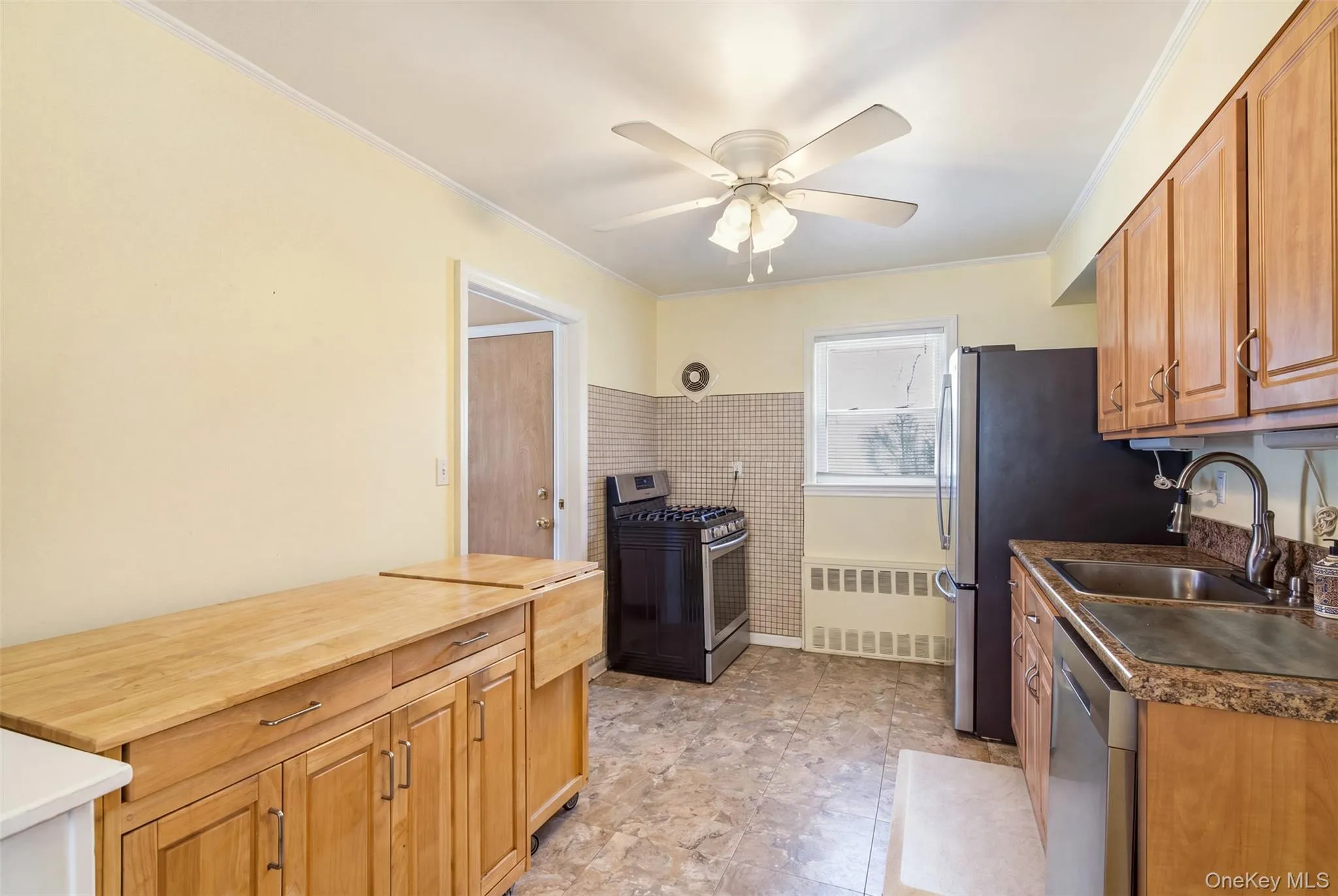 24 Broadmoor Lane, North Hempstead, NY, 5 Bedrooms Bedrooms, 8 Rooms Rooms,2 BathroomsBathrooms,Residential,For Rent,Broadmoor,0,1035305 24 Broadmoor Lane, North Hempstead, NY, 5 Bedrooms Bedrooms, 8 Rooms Rooms,2 BathroomsBathrooms,Residential,For Rent,Broadmoor,0,1035305