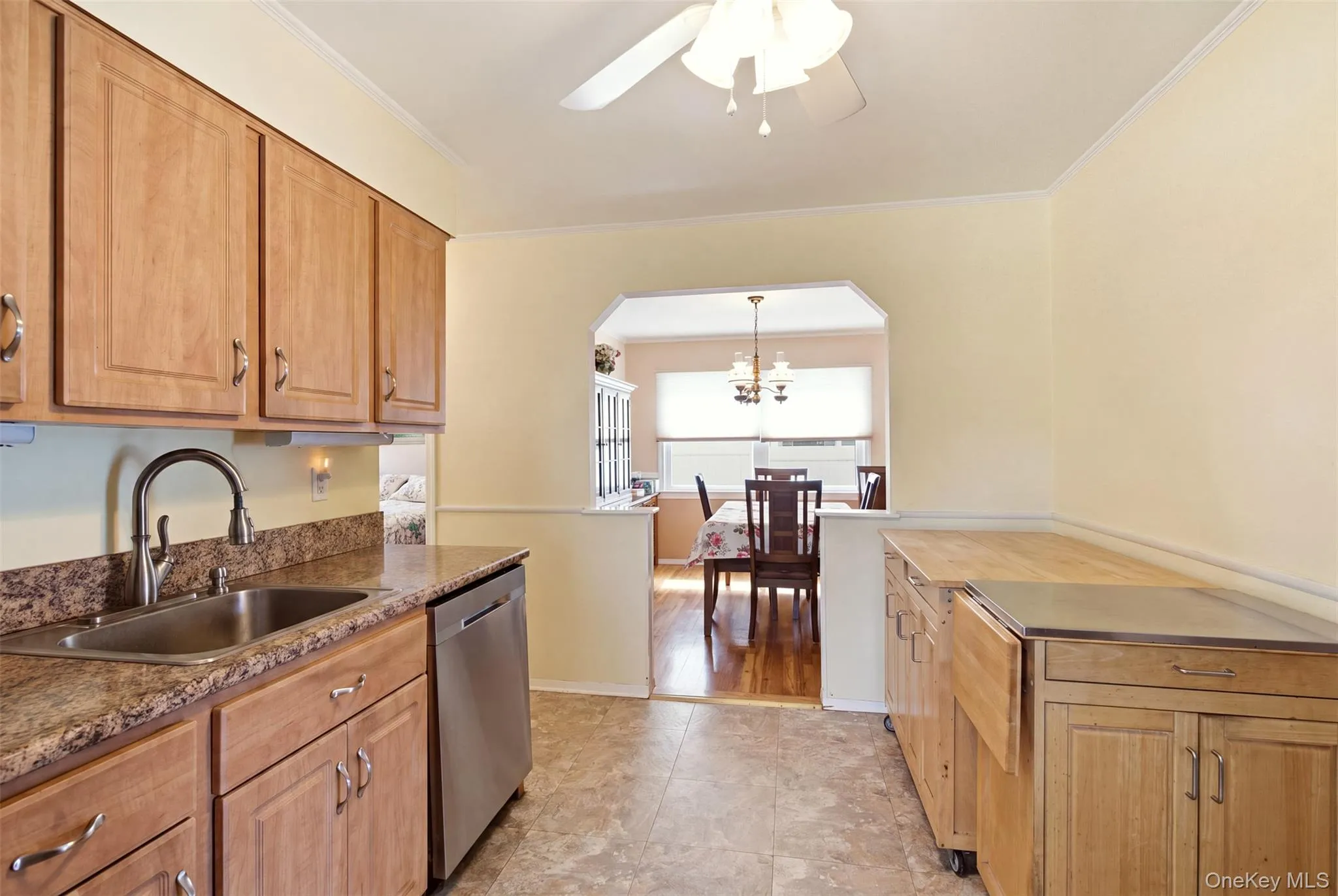 24 Broadmoor Lane, North Hempstead, NY, 5 Bedrooms Bedrooms, 8 Rooms Rooms,2 BathroomsBathrooms,Residential,For Rent,Broadmoor,0,1035305 24 Broadmoor Lane, North Hempstead, NY, 5 Bedrooms Bedrooms, 8 Rooms Rooms,2 BathroomsBathrooms,Residential,For Rent,Broadmoor,0,1035305