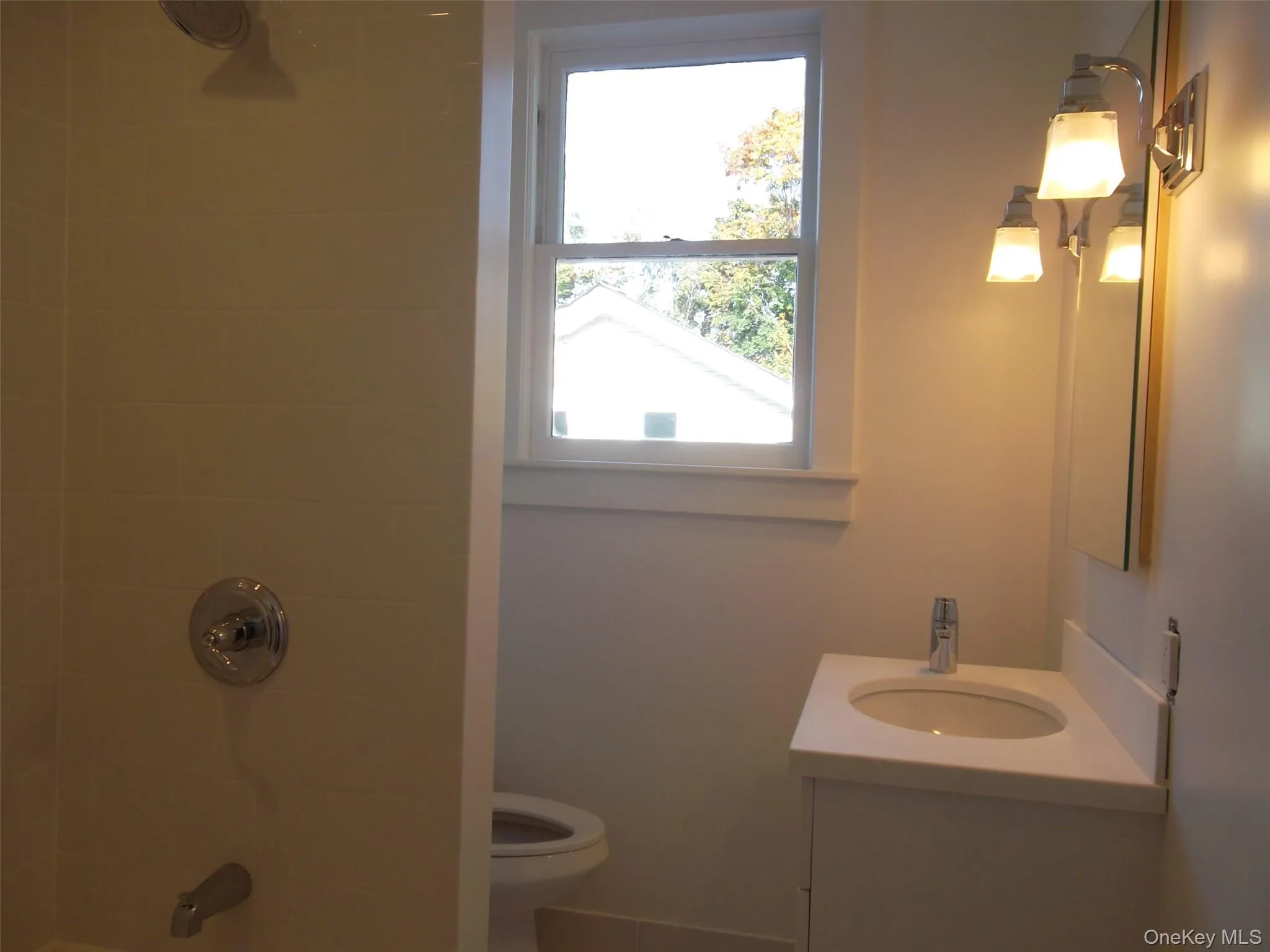 95 High Street, Huntington, NY, 1 Bedroom Bedrooms, 3 Rooms Rooms,1 BathroomBathrooms,Residential Lease,For Rent,High,0,1035319 95 High Street, Huntington, NY, 1 Bedroom Bedrooms, 3 Rooms Rooms,1 BathroomBathrooms,Residential Lease,For Rent,High,0,1035319