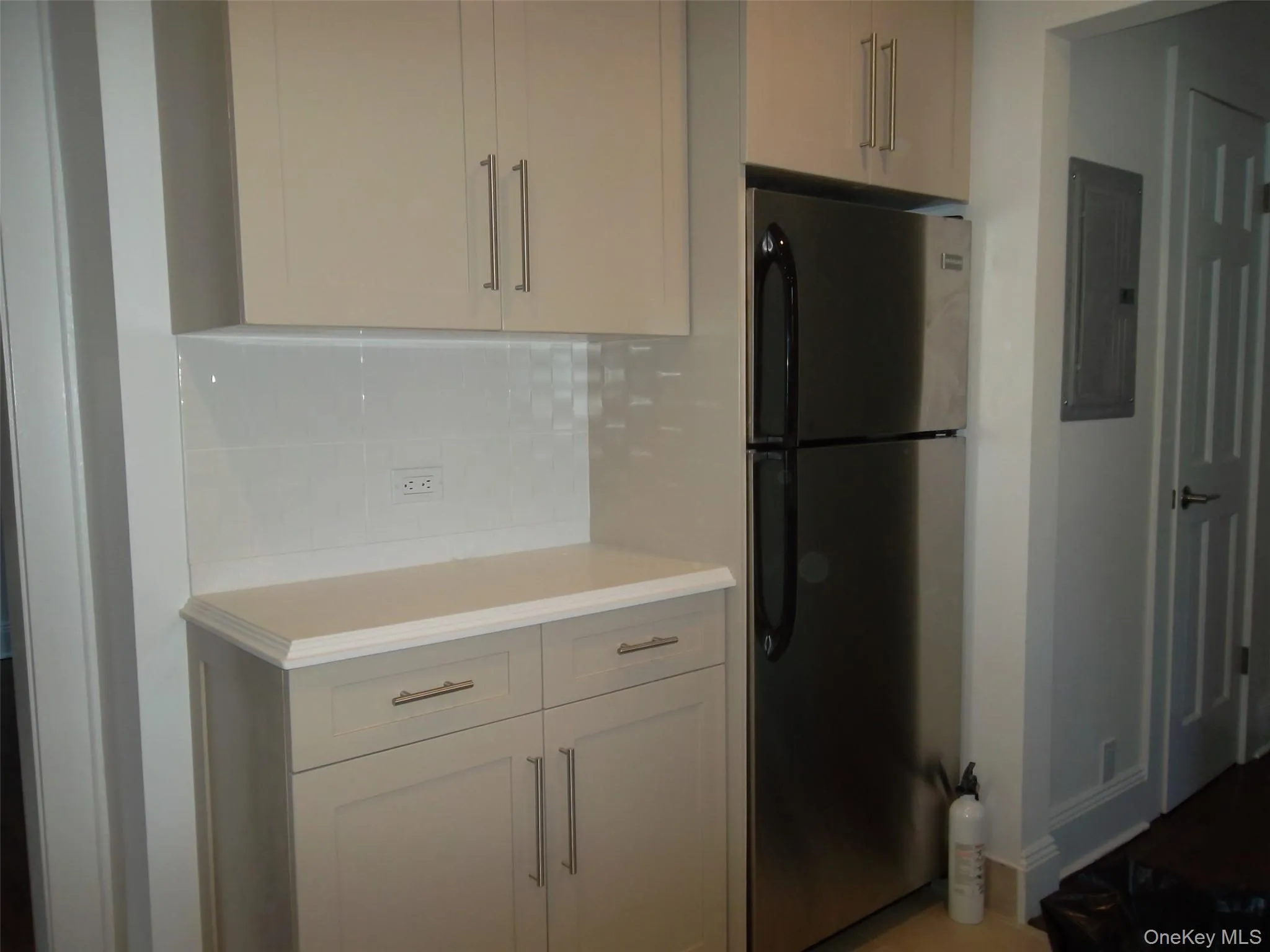 95 High Street, Huntington, NY, 1 Bedroom Bedrooms, 3 Rooms Rooms,1 BathroomBathrooms,Residential Lease,For Rent,High,0,1035319 95 High Street, Huntington, NY, 1 Bedroom Bedrooms, 3 Rooms Rooms,1 BathroomBathrooms,Residential Lease,For Rent,High,0,1035319