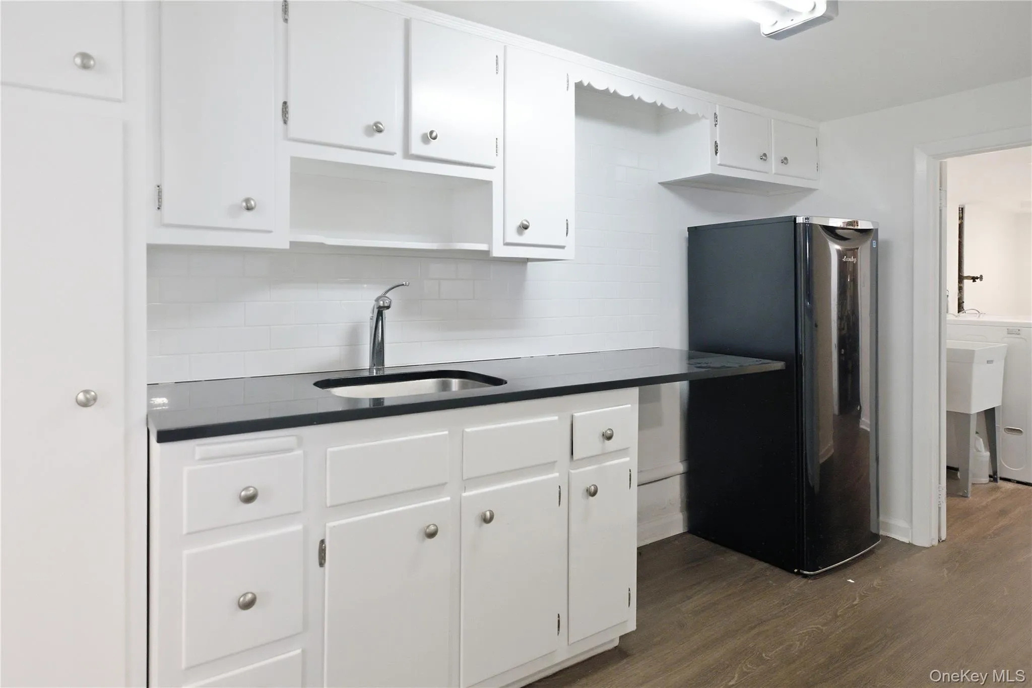 1641 Falmouth Avenue, North Hempstead, NY, 3 Bedrooms Bedrooms, 7 Rooms Rooms,2 BathroomsBathrooms,Residential Lease,For Rent,Falmouth,0,1035321 1641 Falmouth Avenue, North Hempstead, NY, 3 Bedrooms Bedrooms, 7 Rooms Rooms,2 BathroomsBathrooms,Residential Lease,For Rent,Falmouth,0,1035321