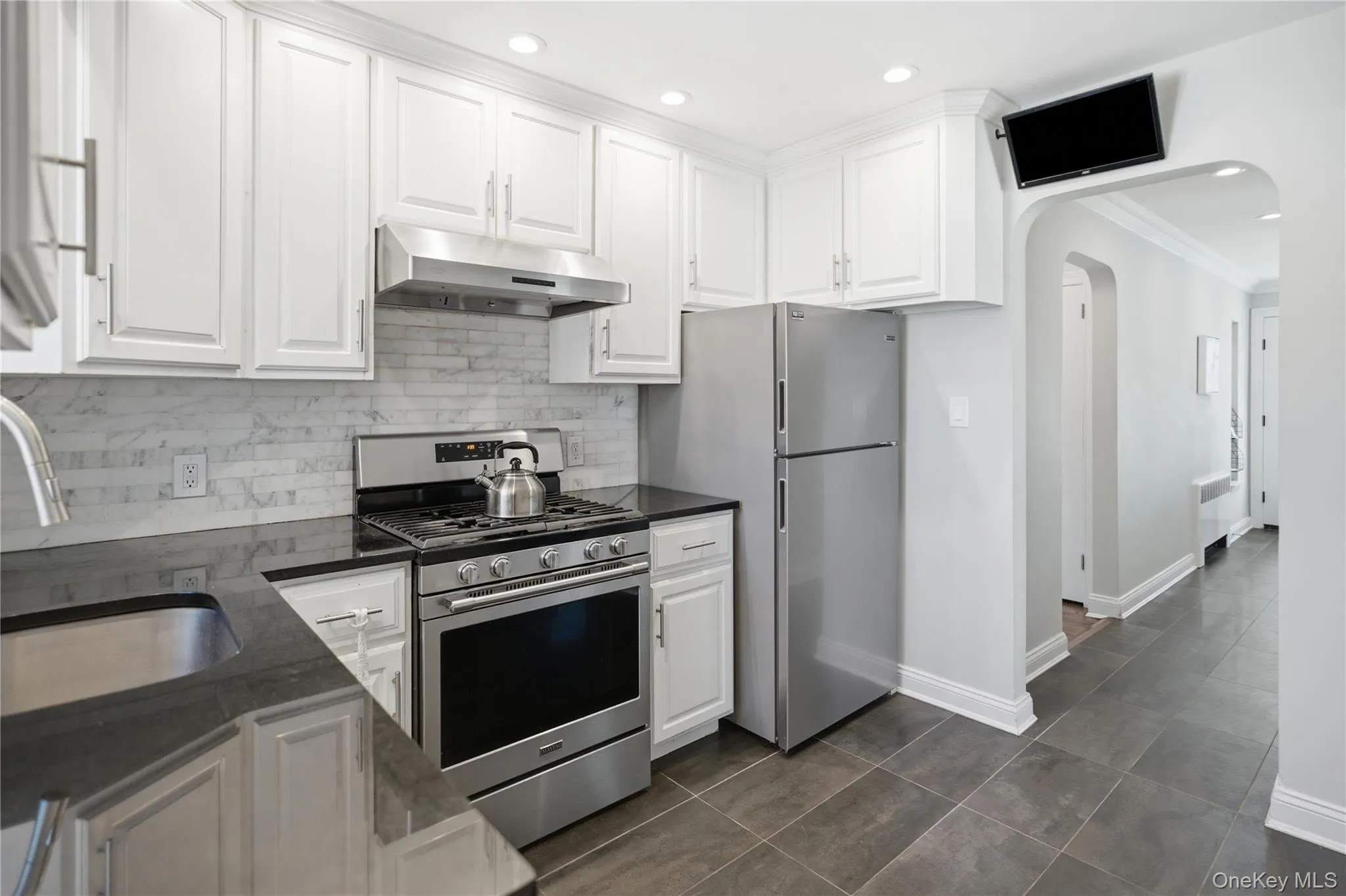 1641 Falmouth Avenue, North Hempstead, NY, 3 Bedrooms Bedrooms, 7 Rooms Rooms,2 BathroomsBathrooms,Residential Lease,For Rent,Falmouth,0,1035321 1641 Falmouth Avenue, North Hempstead, NY, 3 Bedrooms Bedrooms, 7 Rooms Rooms,2 BathroomsBathrooms,Residential Lease,For Rent,Falmouth,0,1035321