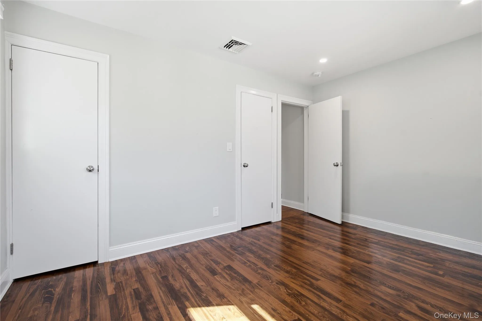 1641 Falmouth Avenue, North Hempstead, NY, 3 Bedrooms Bedrooms, 7 Rooms Rooms,2 BathroomsBathrooms,Residential Lease,For Rent,Falmouth,0,1035321 1641 Falmouth Avenue, North Hempstead, NY, 3 Bedrooms Bedrooms, 7 Rooms Rooms,2 BathroomsBathrooms,Residential Lease,For Rent,Falmouth,0,1035321