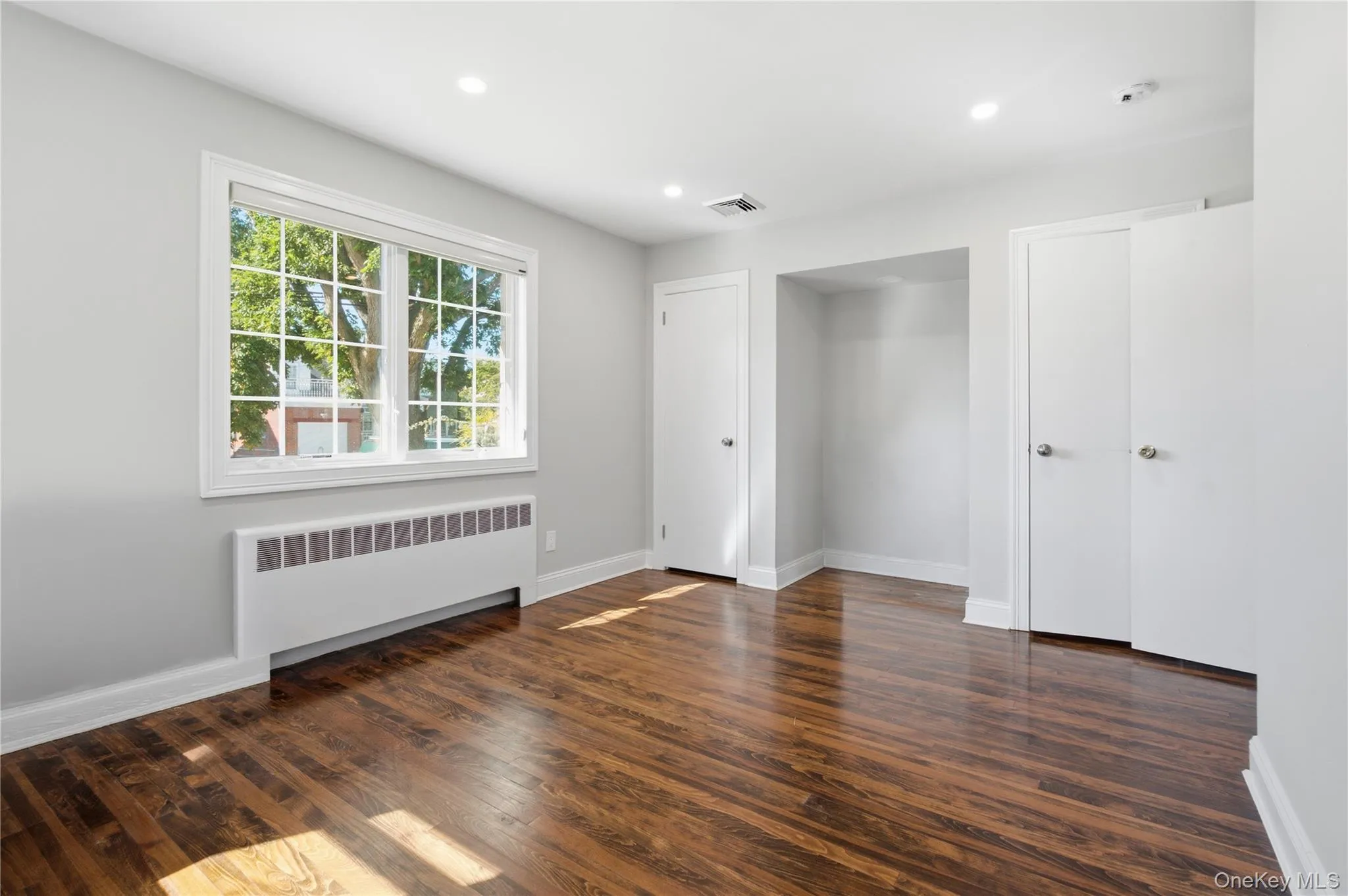 1641 Falmouth Avenue, North Hempstead, NY, 3 Bedrooms Bedrooms, 7 Rooms Rooms,2 BathroomsBathrooms,Residential Lease,For Rent,Falmouth,0,1035321 1641 Falmouth Avenue, North Hempstead, NY, 3 Bedrooms Bedrooms, 7 Rooms Rooms,2 BathroomsBathrooms,Residential Lease,For Rent,Falmouth,0,1035321