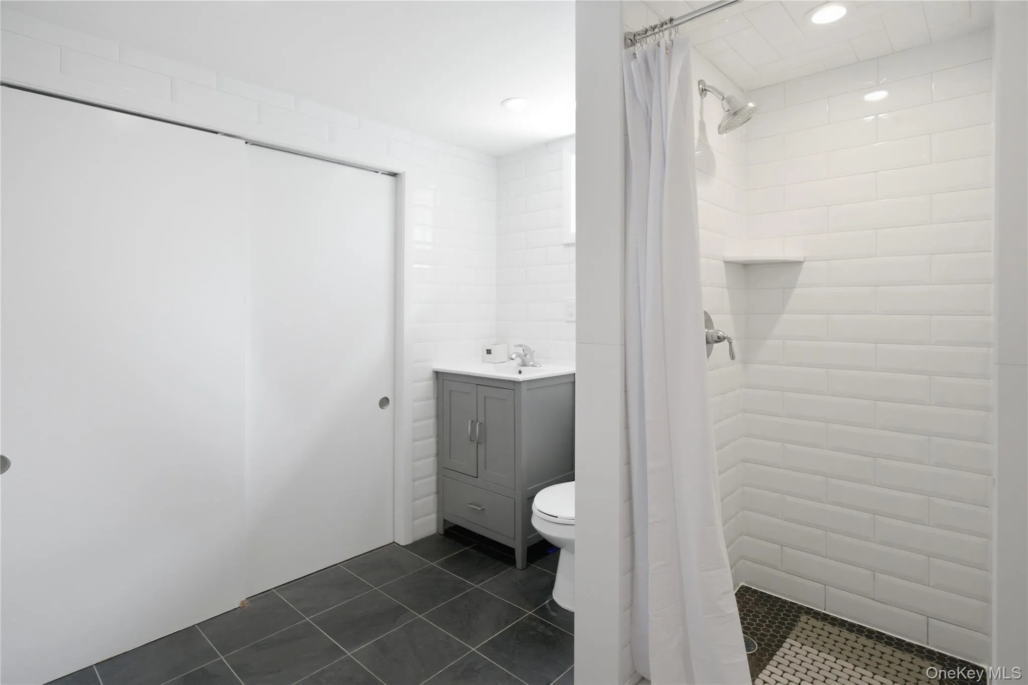 1641 Falmouth Avenue, North Hempstead, NY, 3 Bedrooms Bedrooms, 7 Rooms Rooms,2 BathroomsBathrooms,Residential Lease,For Rent,Falmouth,0,1035321 1641 Falmouth Avenue, North Hempstead, NY, 3 Bedrooms Bedrooms, 7 Rooms Rooms,2 BathroomsBathrooms,Residential Lease,For Rent,Falmouth,0,1035321