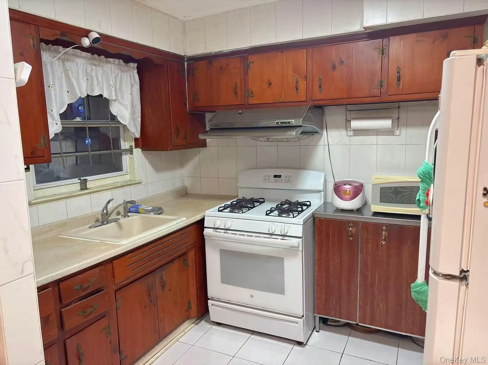 204-28 46th Avenue, New York, NY, 3 Bedrooms Bedrooms, 6 Rooms Rooms,2 BathroomsBathrooms,Residential,For Rent,46th,0,1035322 204-28 46th Avenue, New York, NY, 3 Bedrooms Bedrooms, 6 Rooms Rooms,2 BathroomsBathrooms,Residential,For Rent,46th,0,1035322