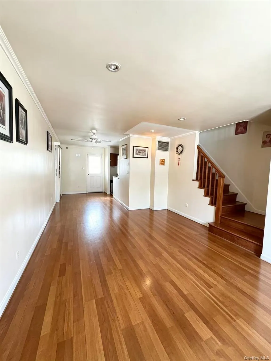 204-28 46th Avenue, New York, NY, 3 Bedrooms Bedrooms, 6 Rooms Rooms,2 BathroomsBathrooms,Residential,For Rent,46th,0,1035322 204-28 46th Avenue, New York, NY, 3 Bedrooms Bedrooms, 6 Rooms Rooms,2 BathroomsBathrooms,Residential,For Rent,46th,0,1035322