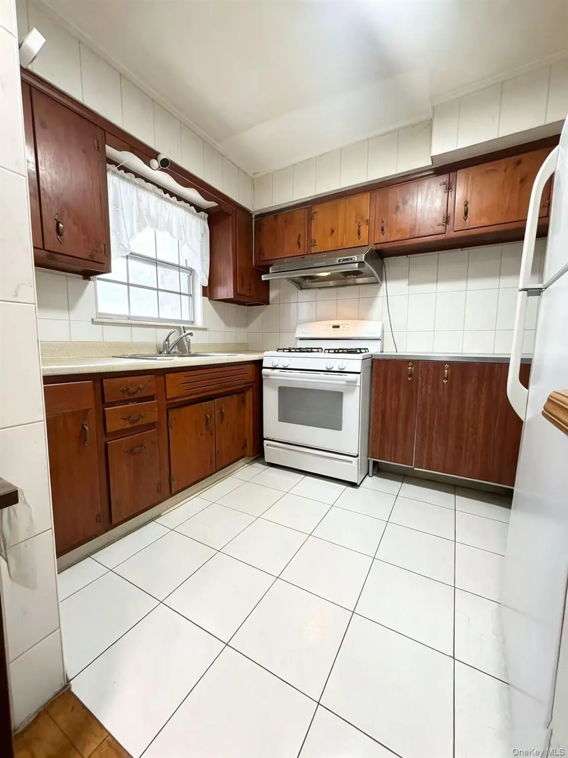 204-28 46th Avenue, New York, NY, 3 Bedrooms Bedrooms, 6 Rooms Rooms,2 BathroomsBathrooms,Residential,For Rent,46th,0,1035322 204-28 46th Avenue, New York, NY, 3 Bedrooms Bedrooms, 6 Rooms Rooms,2 BathroomsBathrooms,Residential,For Rent,46th,0,1035322