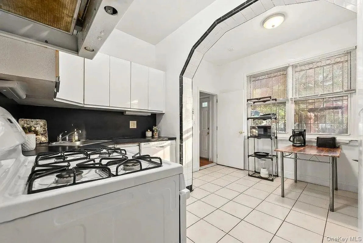 Large eat-in Kitchen. One kitchen in entire house. Large eat-in Kitchen. One kitchen in entire house.