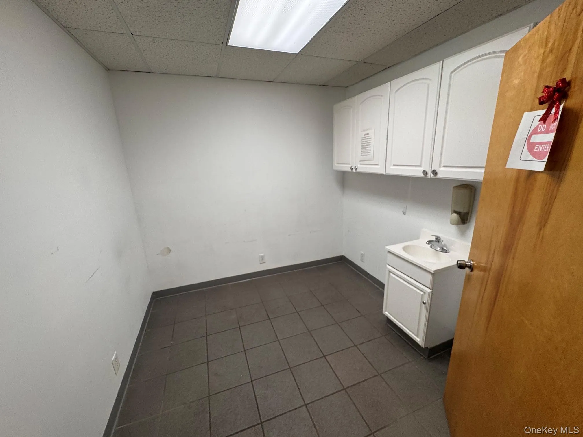 8620 Jamaica Avenue, New York, NY, ,Commercial Lease,For Rent,Jamaica,0,1035357 8620 Jamaica Avenue, New York, NY, ,Commercial Lease,For Rent,Jamaica,0,1035357