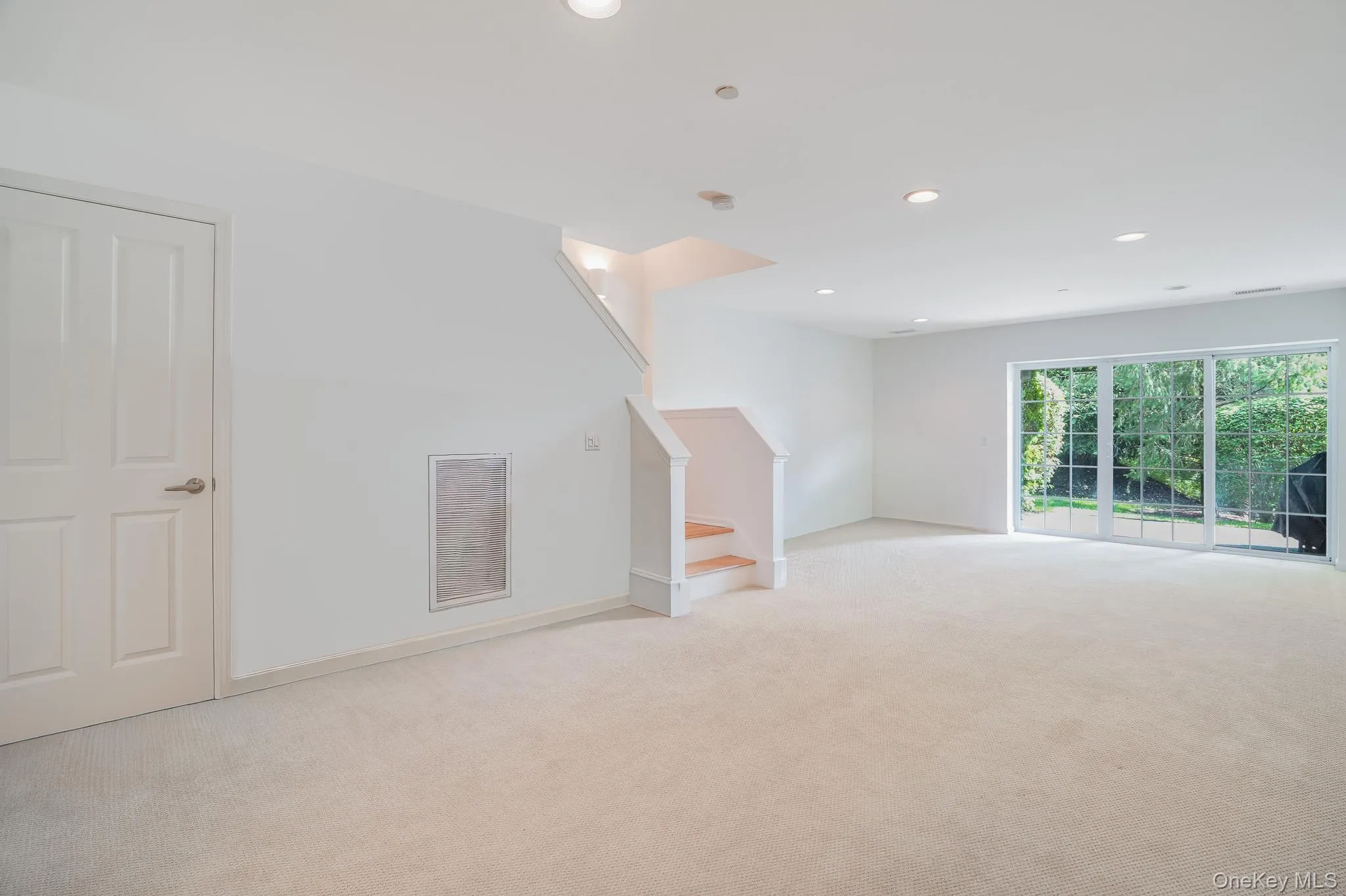 504 Southview Drive, Poughkeepsie, NY, 2 Bedrooms Bedrooms, 10 Rooms Rooms,2 BathroomsBathrooms,Residential,For Rent,Southview,0,1035359 504 Southview Drive, Poughkeepsie, NY, 2 Bedrooms Bedrooms, 10 Rooms Rooms,2 BathroomsBathrooms,Residential,For Rent,Southview,0,1035359